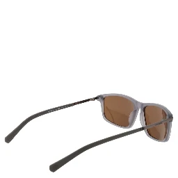 نظارات شمسية بلاستيكية رمادية