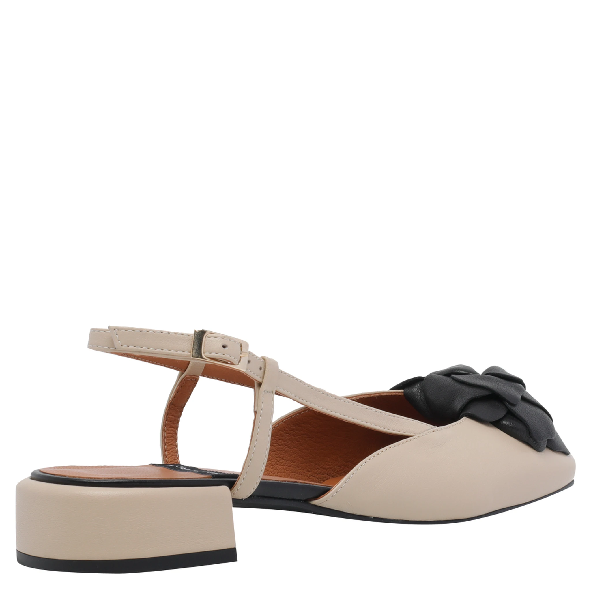 ANGEL ALARCON With Heel