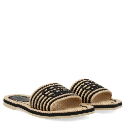 SLIDE "CHLOÉ SAND"