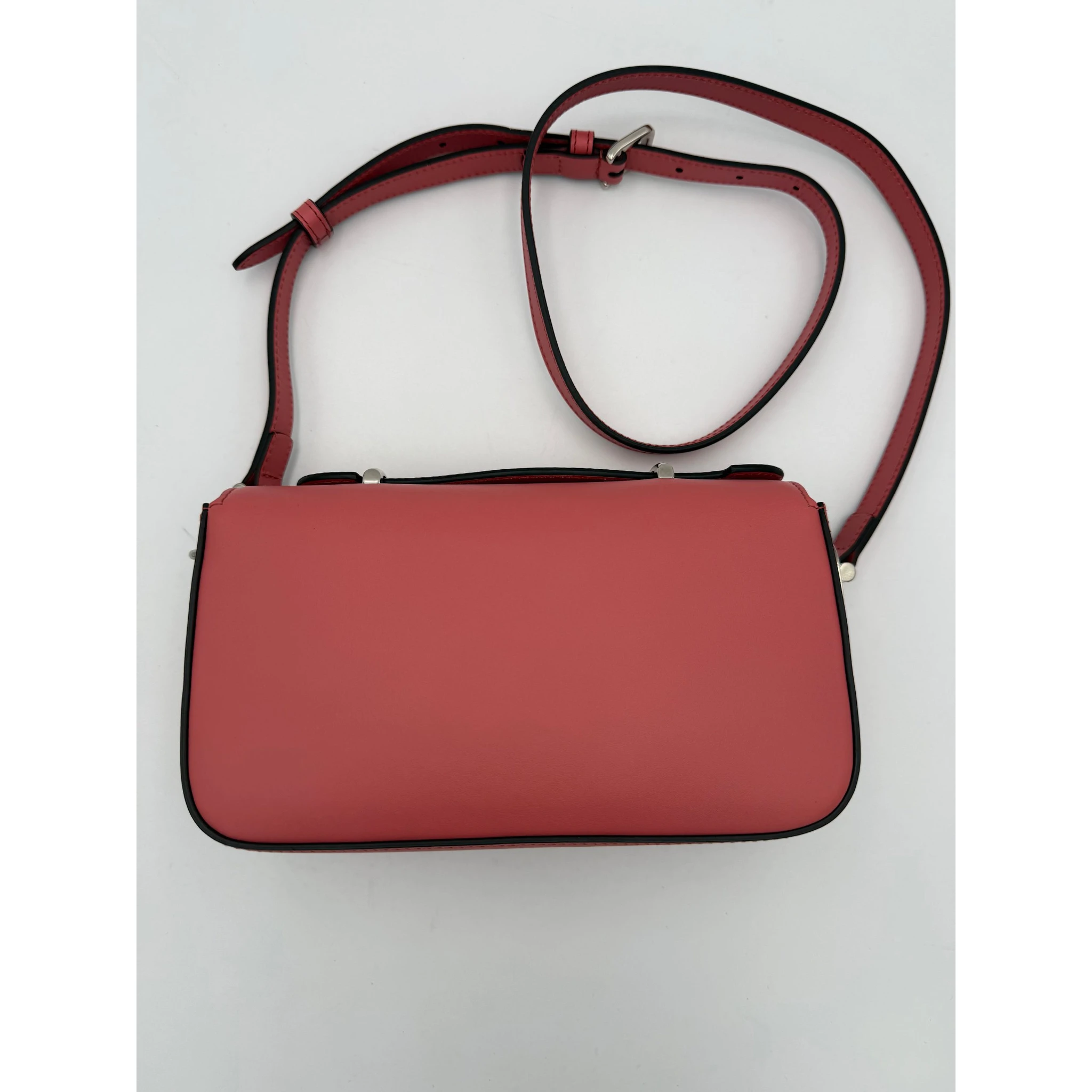 GUCCI GG Marmont in Leather Shoulder Bag