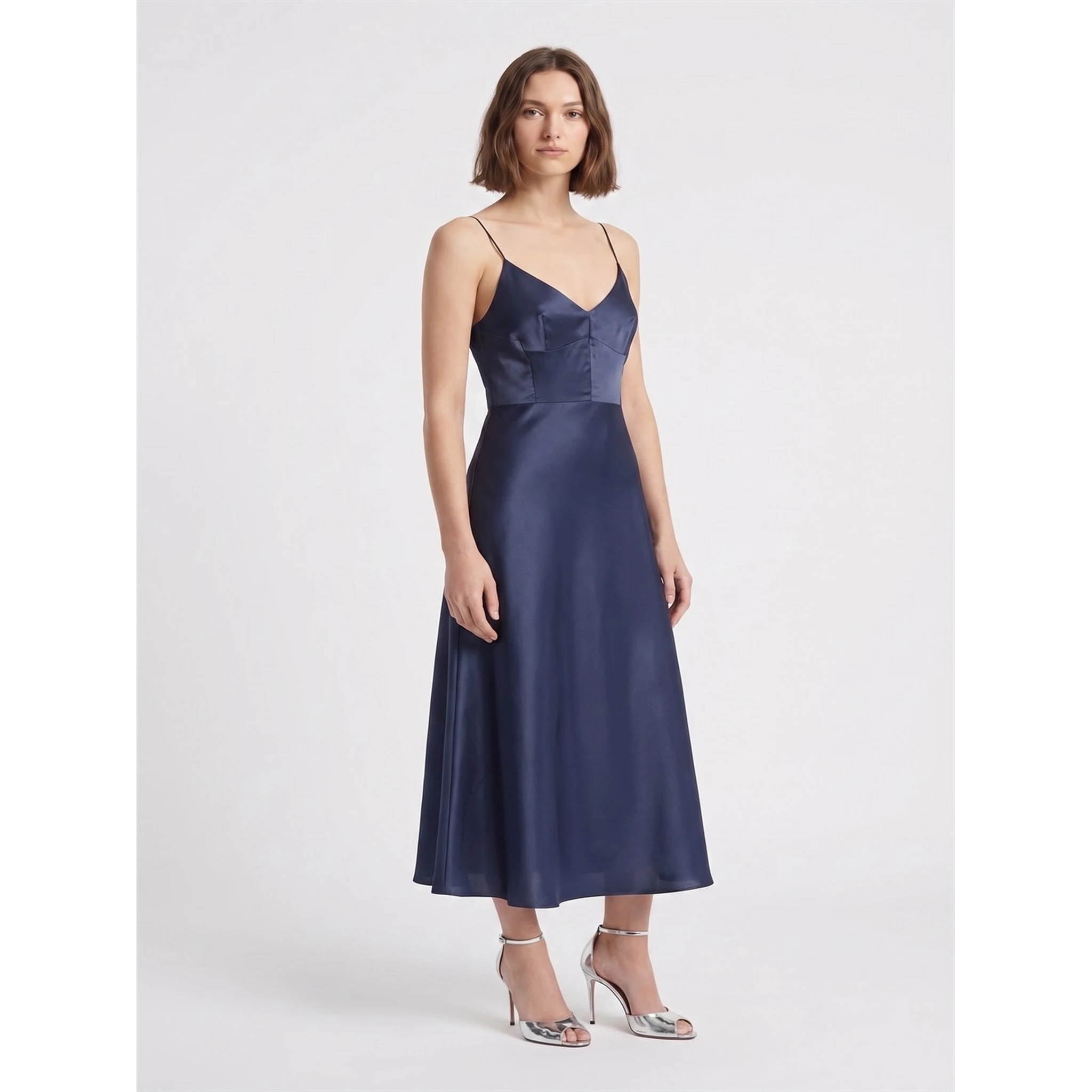 فستان من الأورجانزا الثلاثية