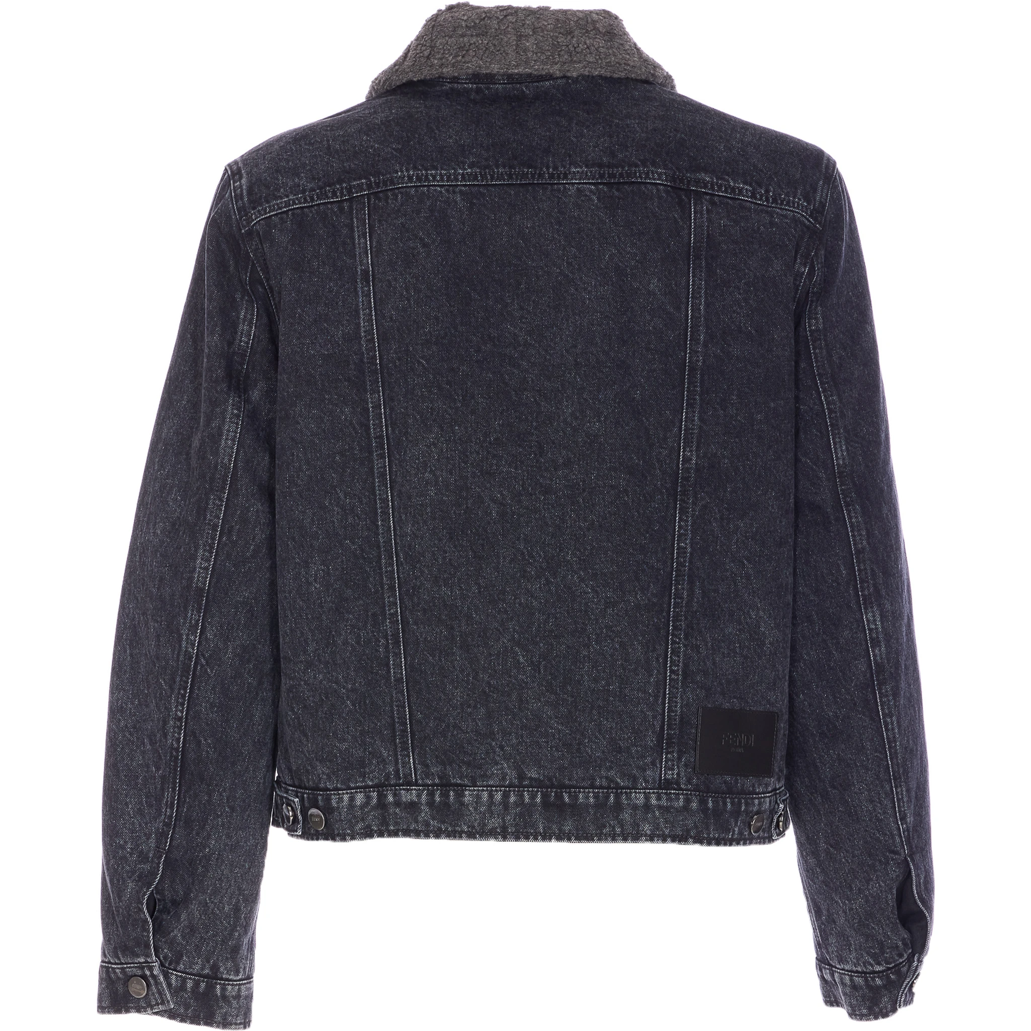 جاكيتات فندي