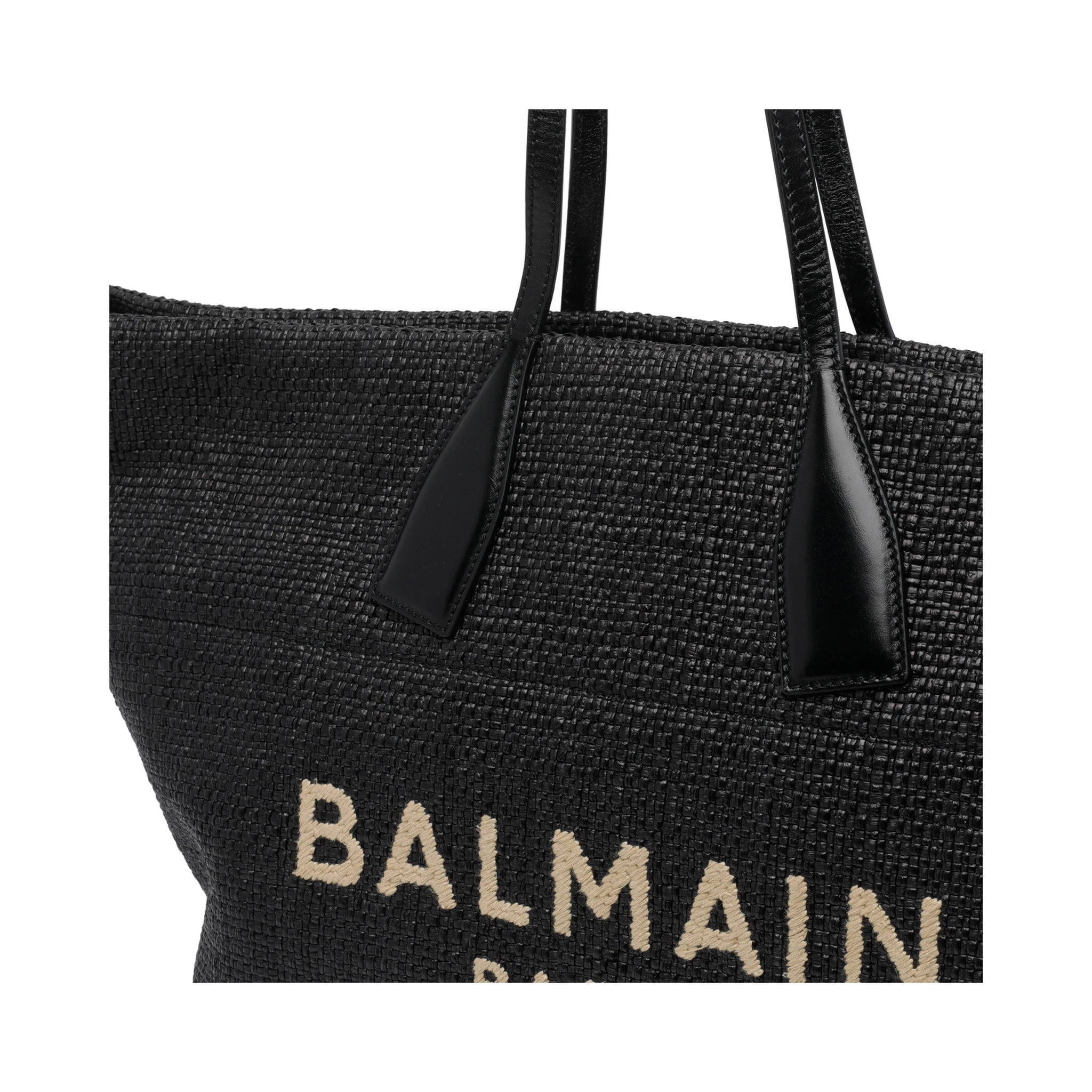 حقائب بالمان.. أسود