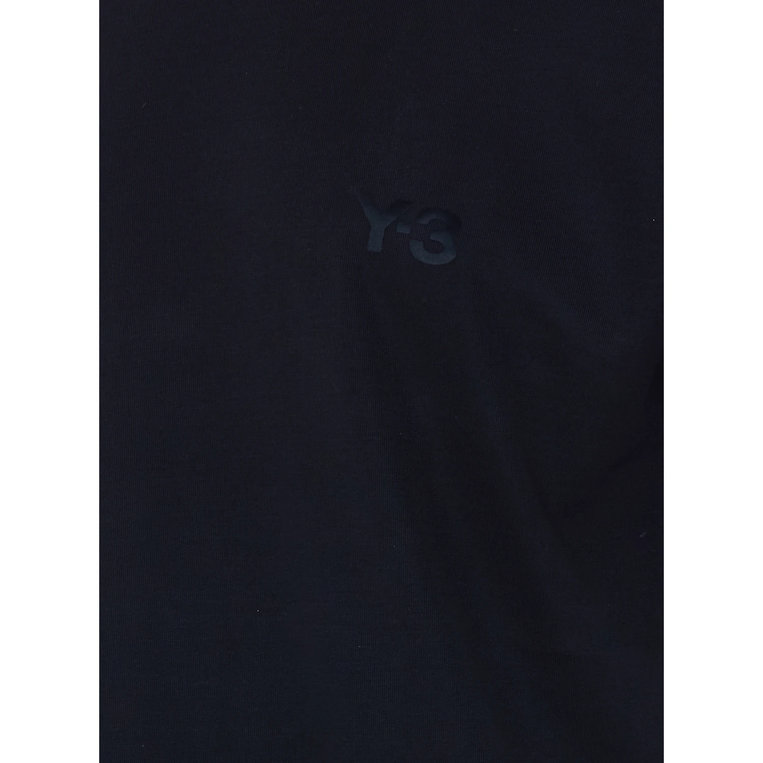 تيشيرتات وبولو سوداء من Y-3