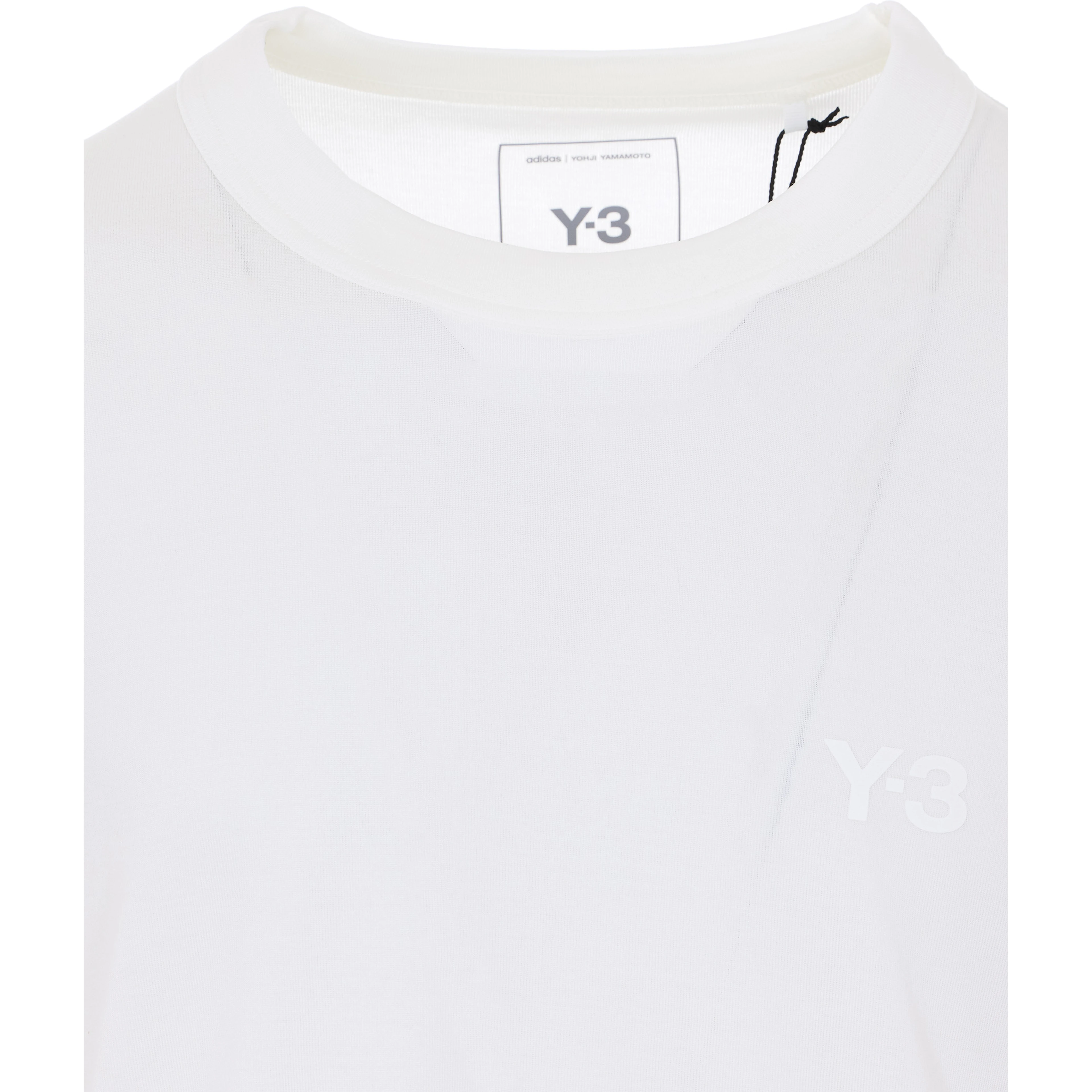 تيشيرتات وبولو بيضاء من Y-3