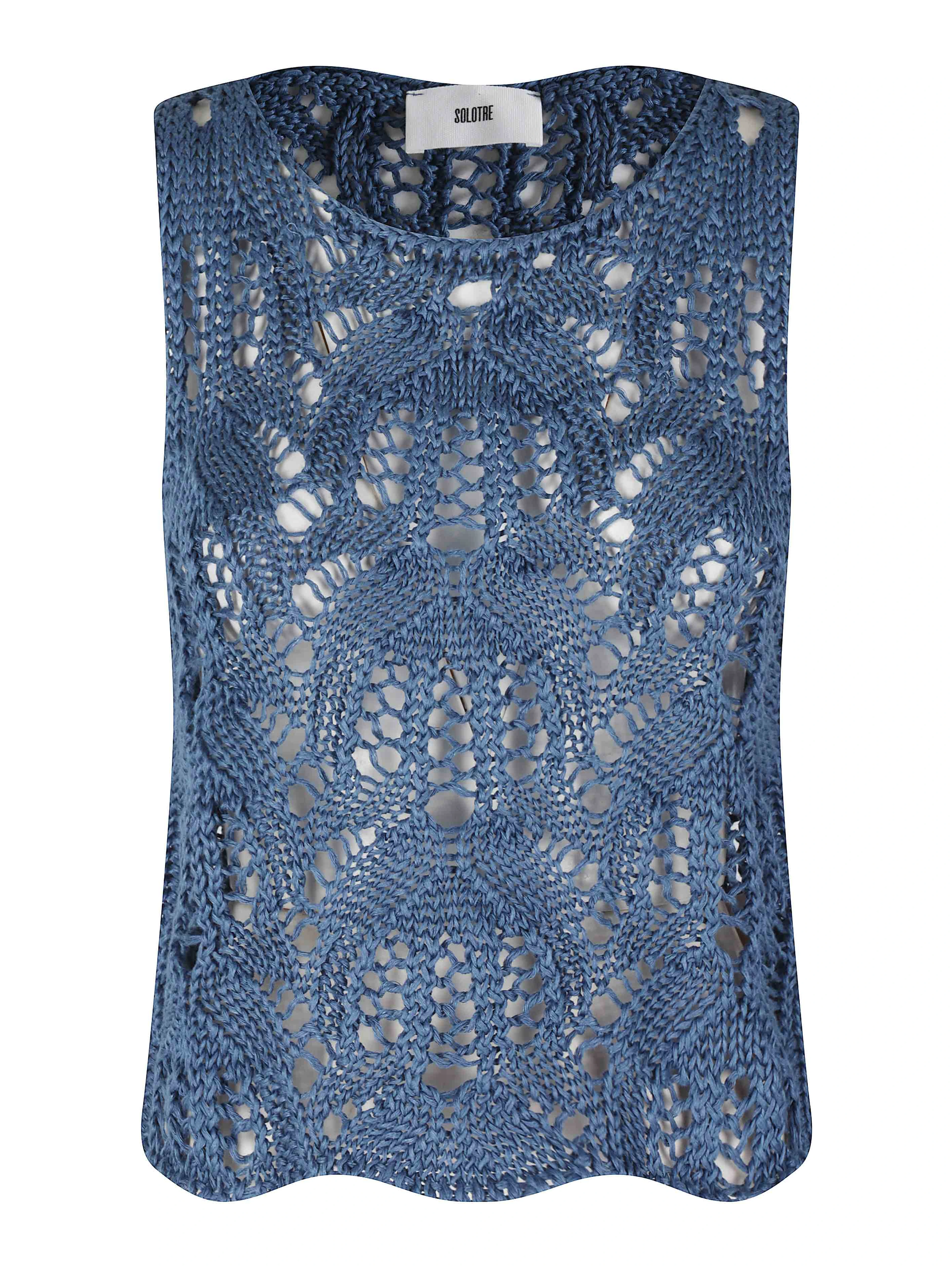KNITWEAR
