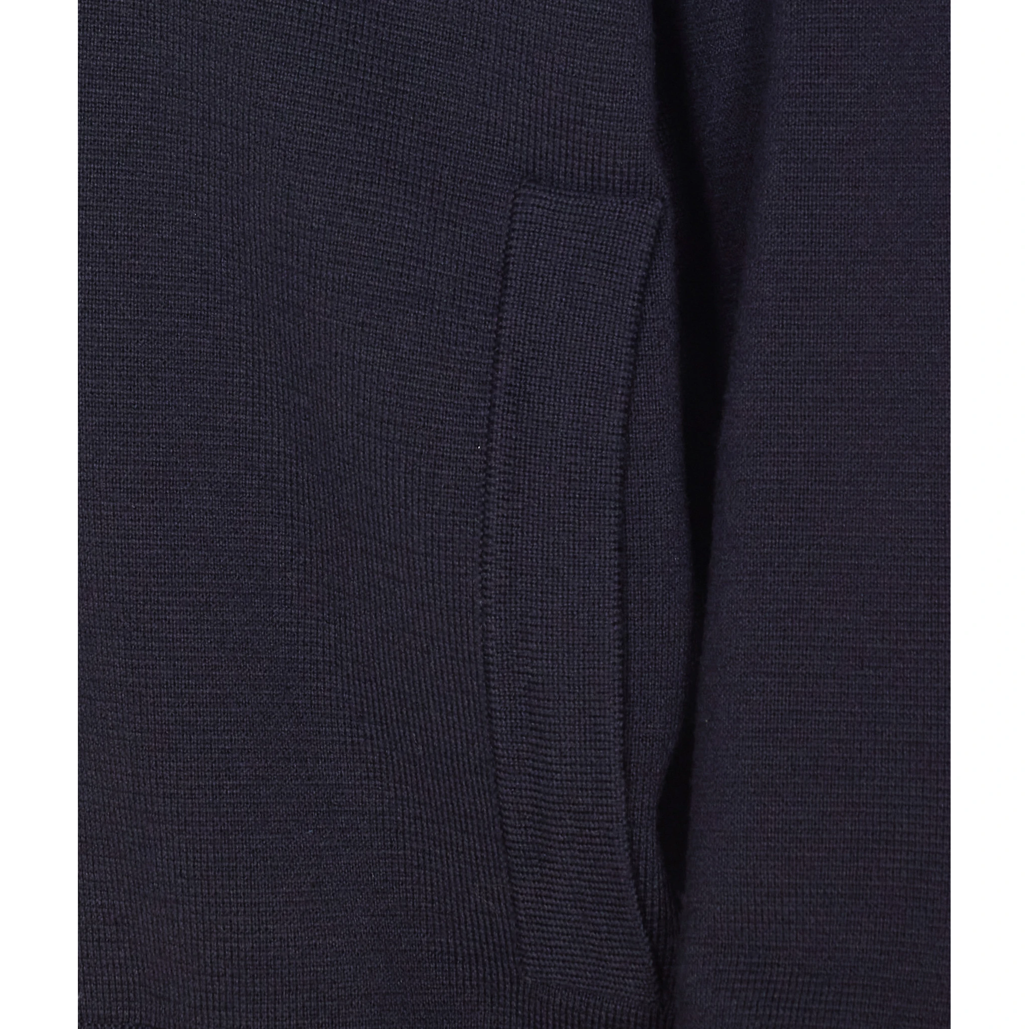 كنزات ماكس مارا