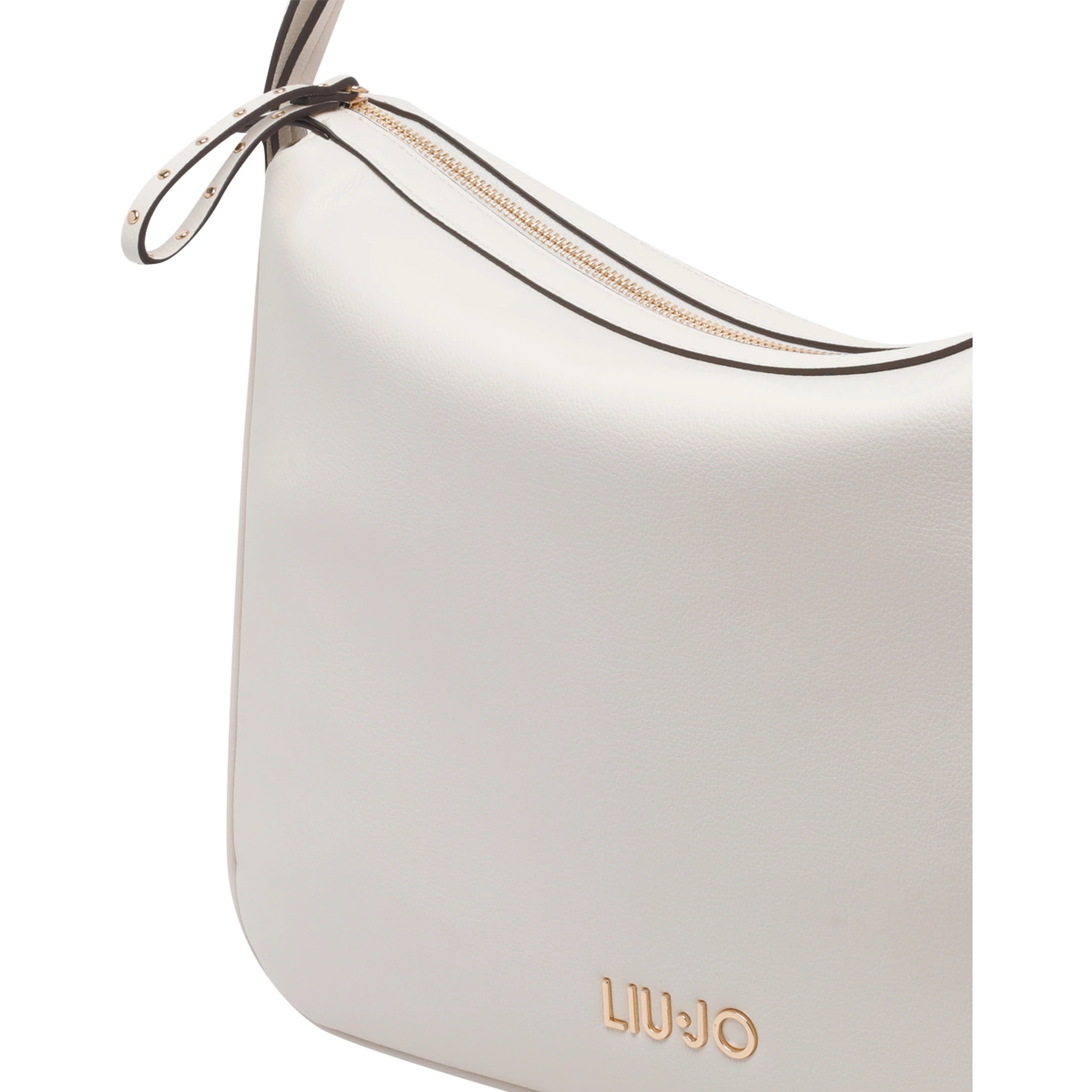 حقائب ليو جو.. بيضاء