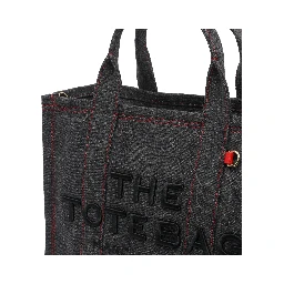 حقائب مارك جاكوبس.. سوداء