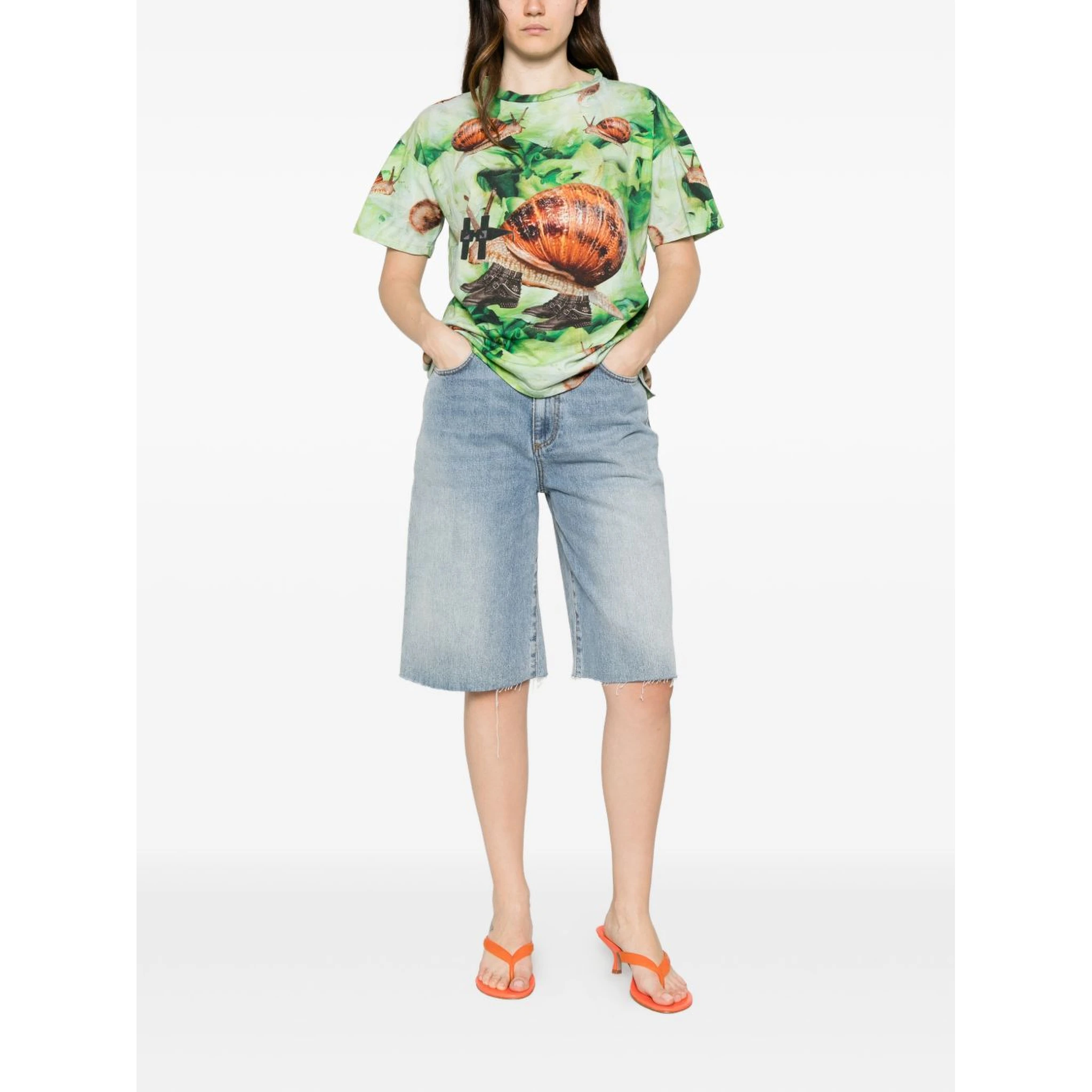 THE ARTISTYLIST T-shirts and Polos