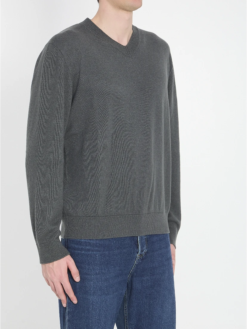 Mamphis sweater