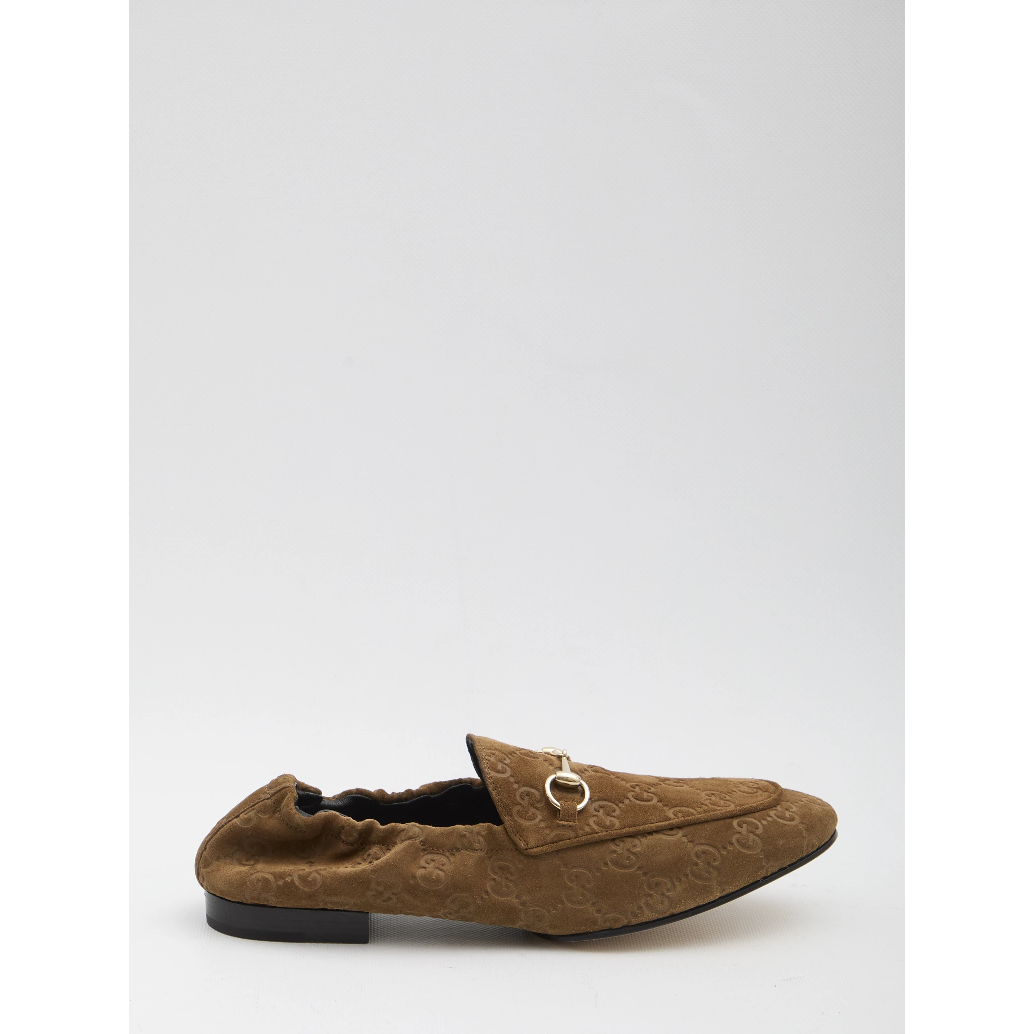 حذاء بدون كعب مزين بلجام حصان