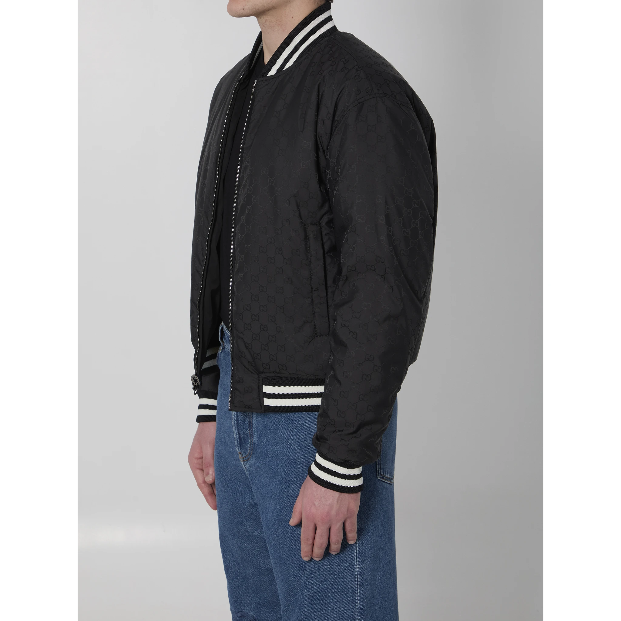 Reversible nylon jacket