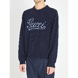 Wool craw neck sweater