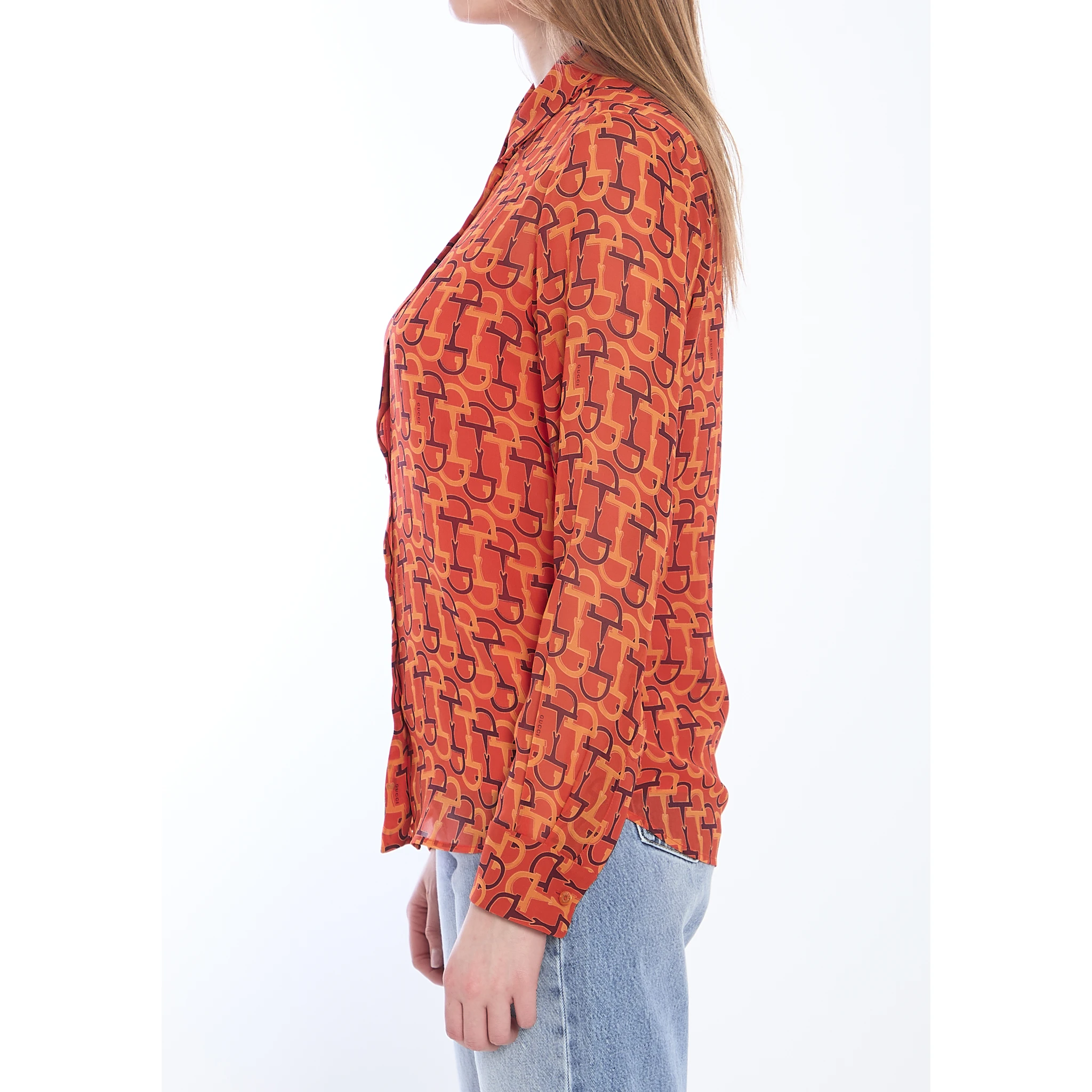 بلوزة حريرية مطبوعة