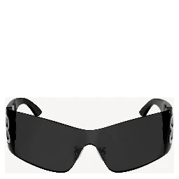 "Bossy Mask" sunglasses