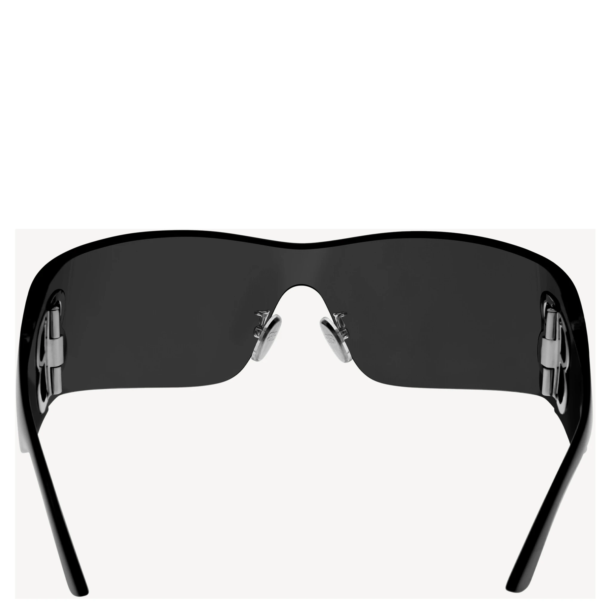 "Bossy Mask" sunglasses