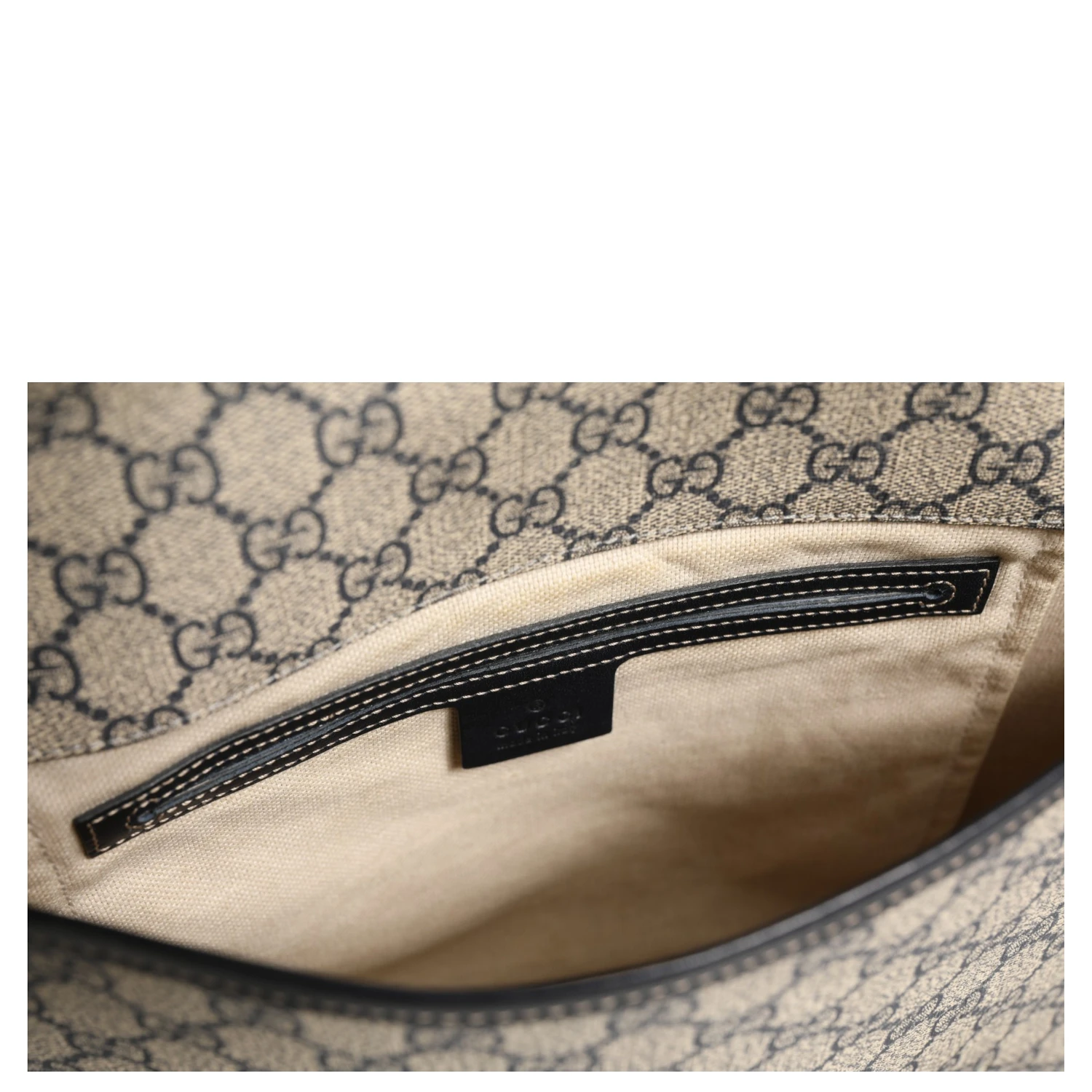 Gucci GG Supreme Messenger Bag