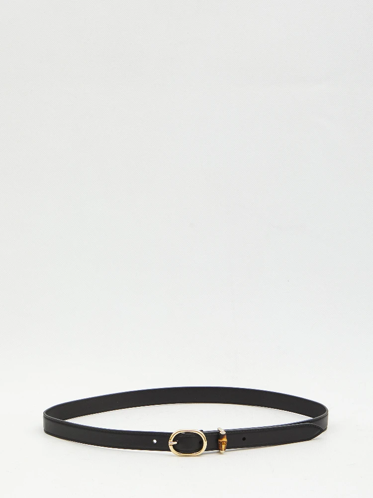 Skinny belt with oval buckle