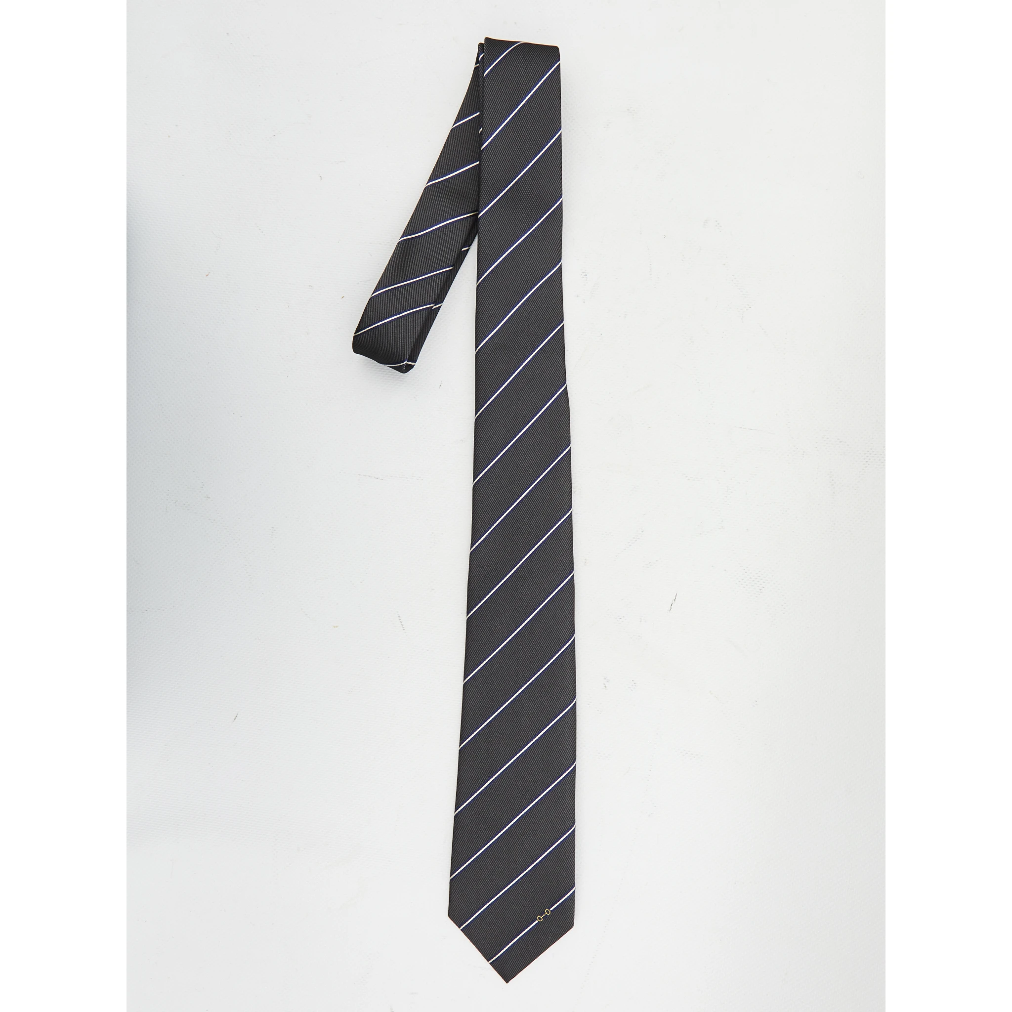 Silk jacquard tie