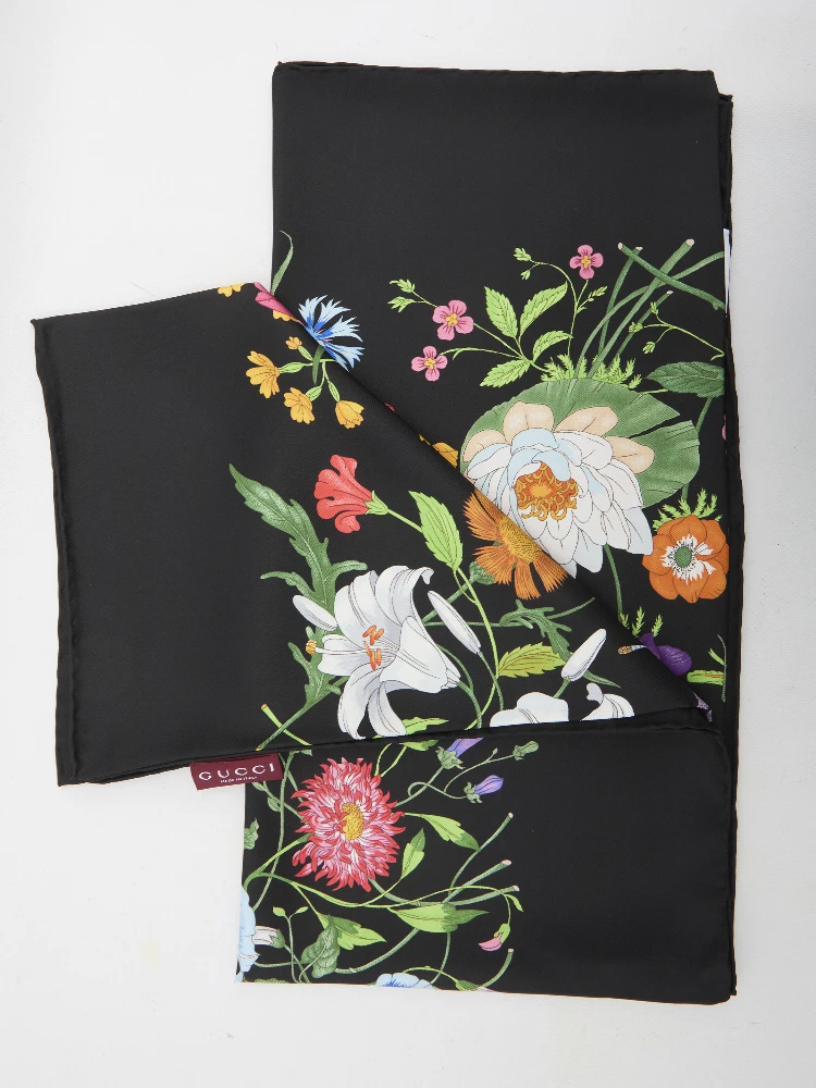 Silk twill carré alternative