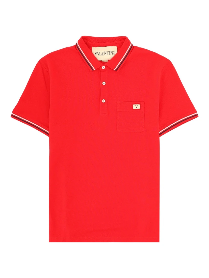 POLO CON PATCH LOGO