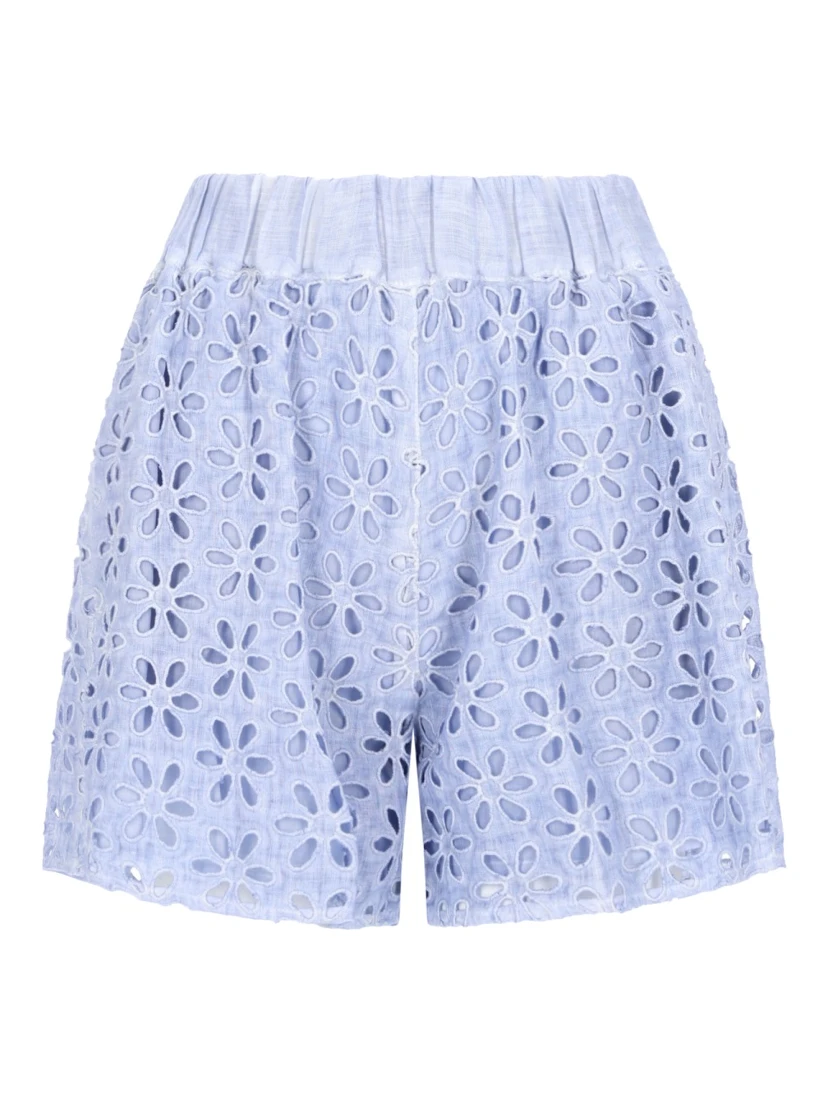 SHORTS CON MOTIVO TRAFORATO