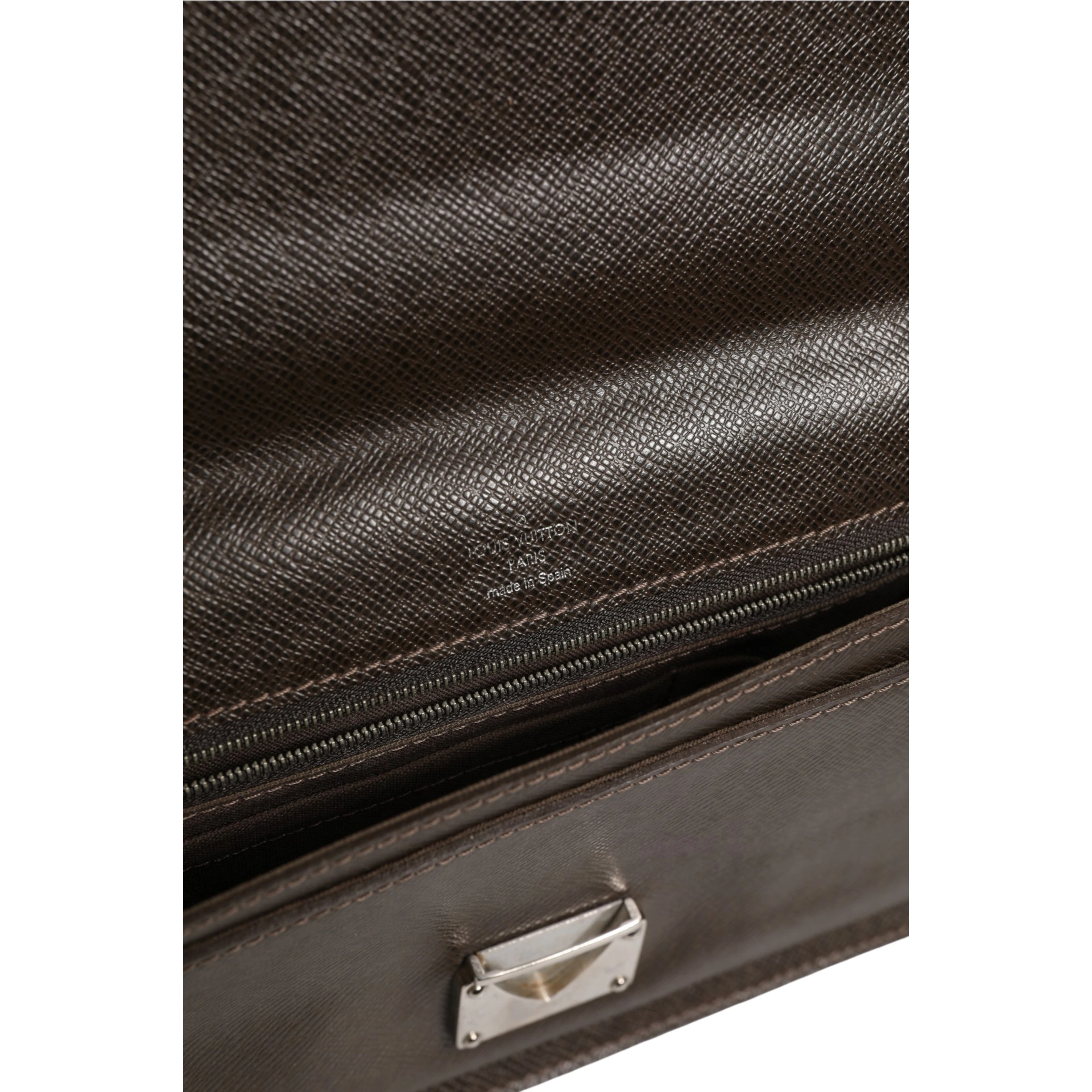 Belaia Clutch Taiga Leather