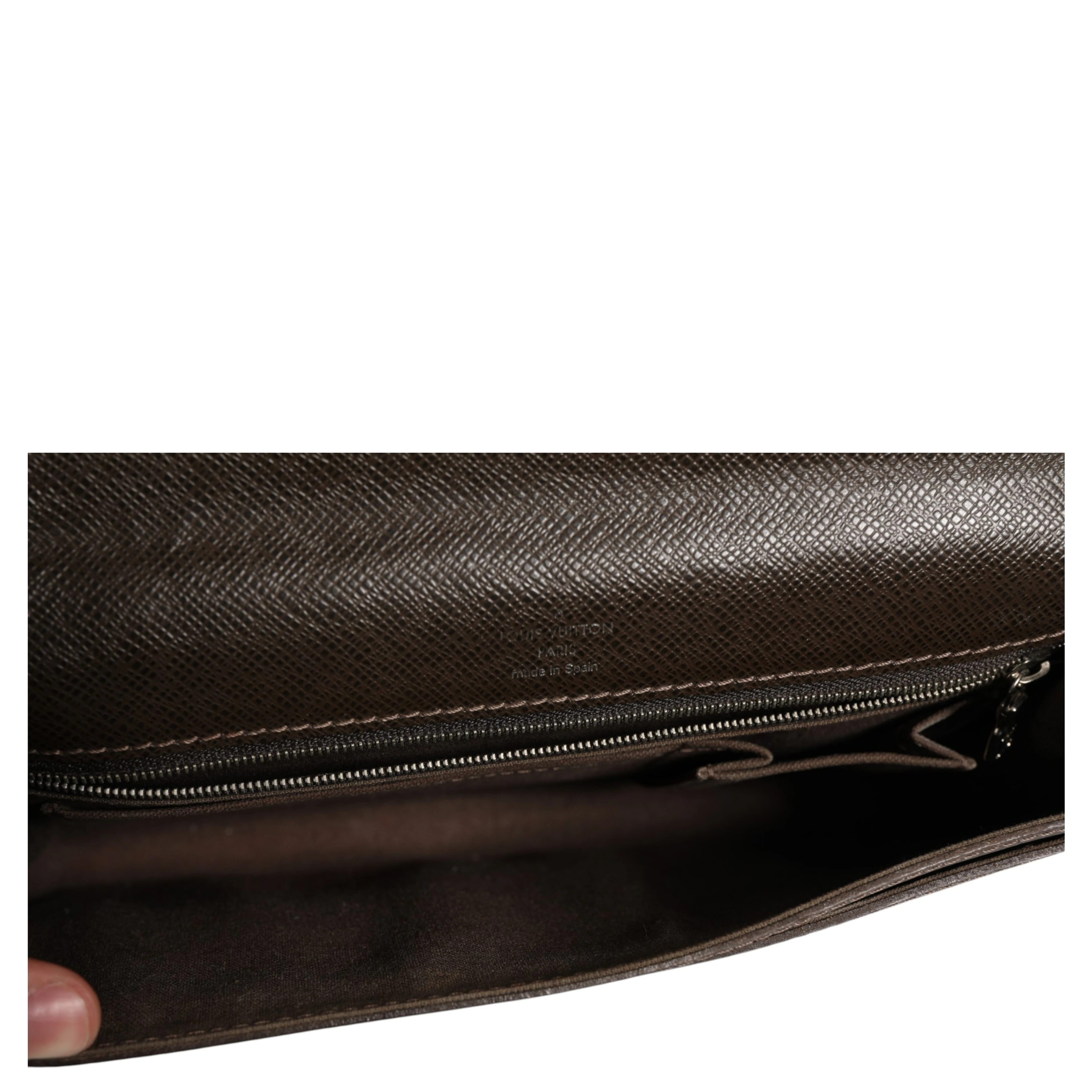 Belaia Clutch Taiga Leather