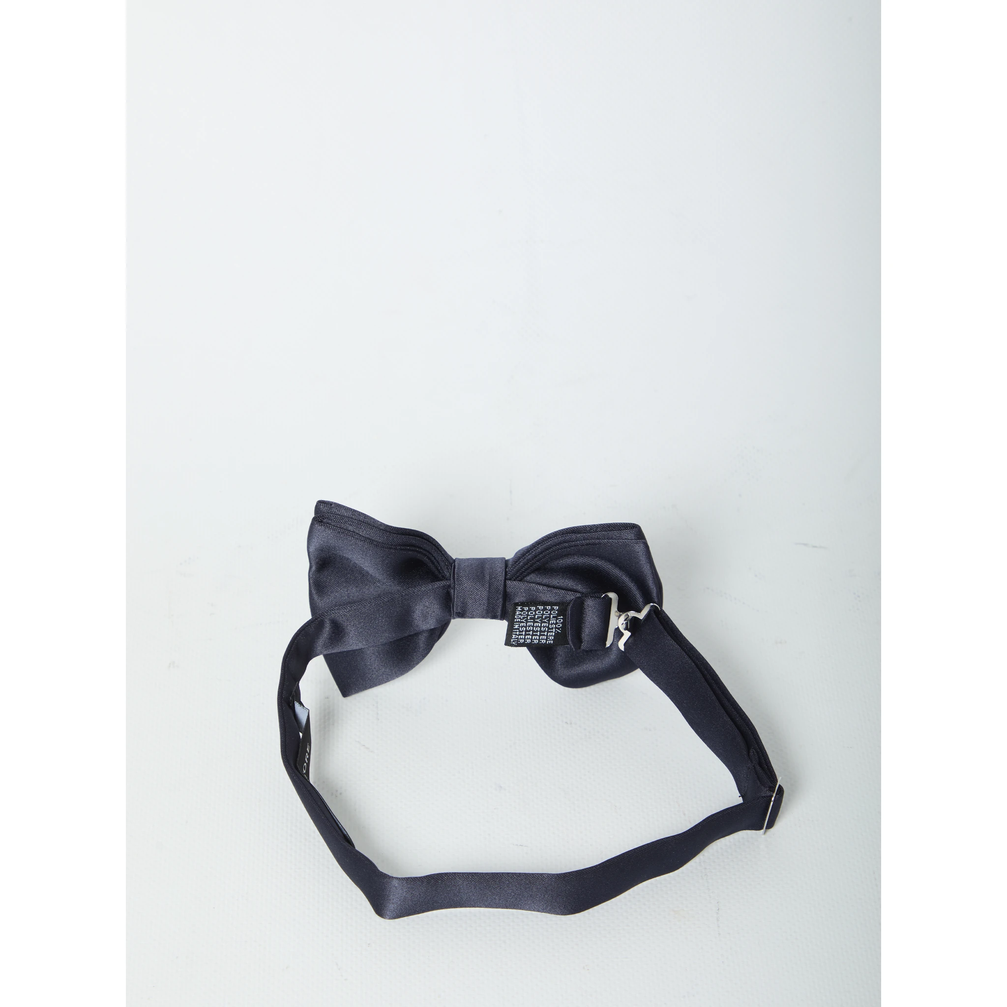 ربطة عنق زرقاء