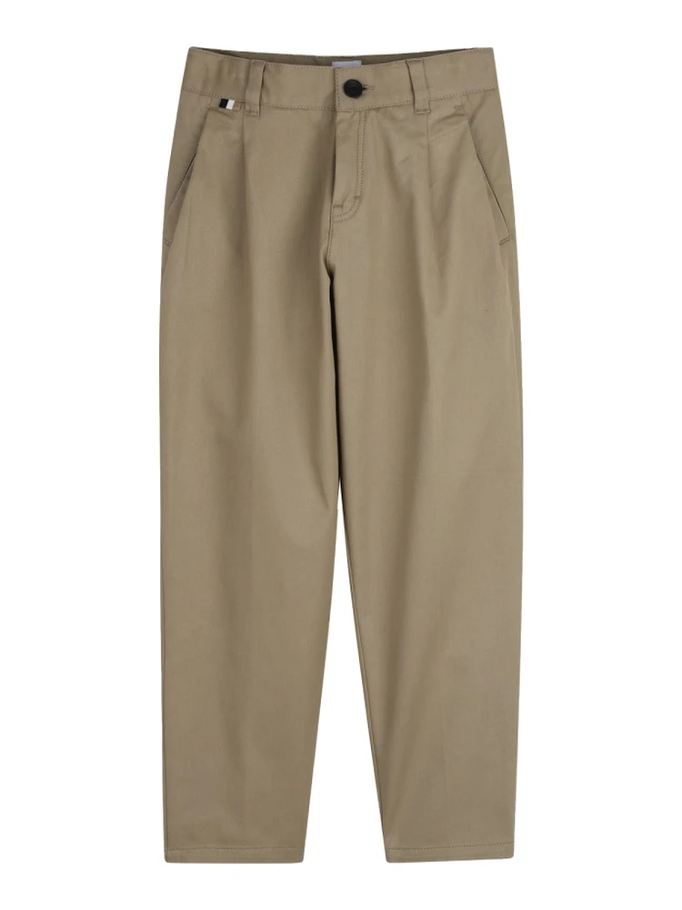 PANTALONE CON BOTTONE