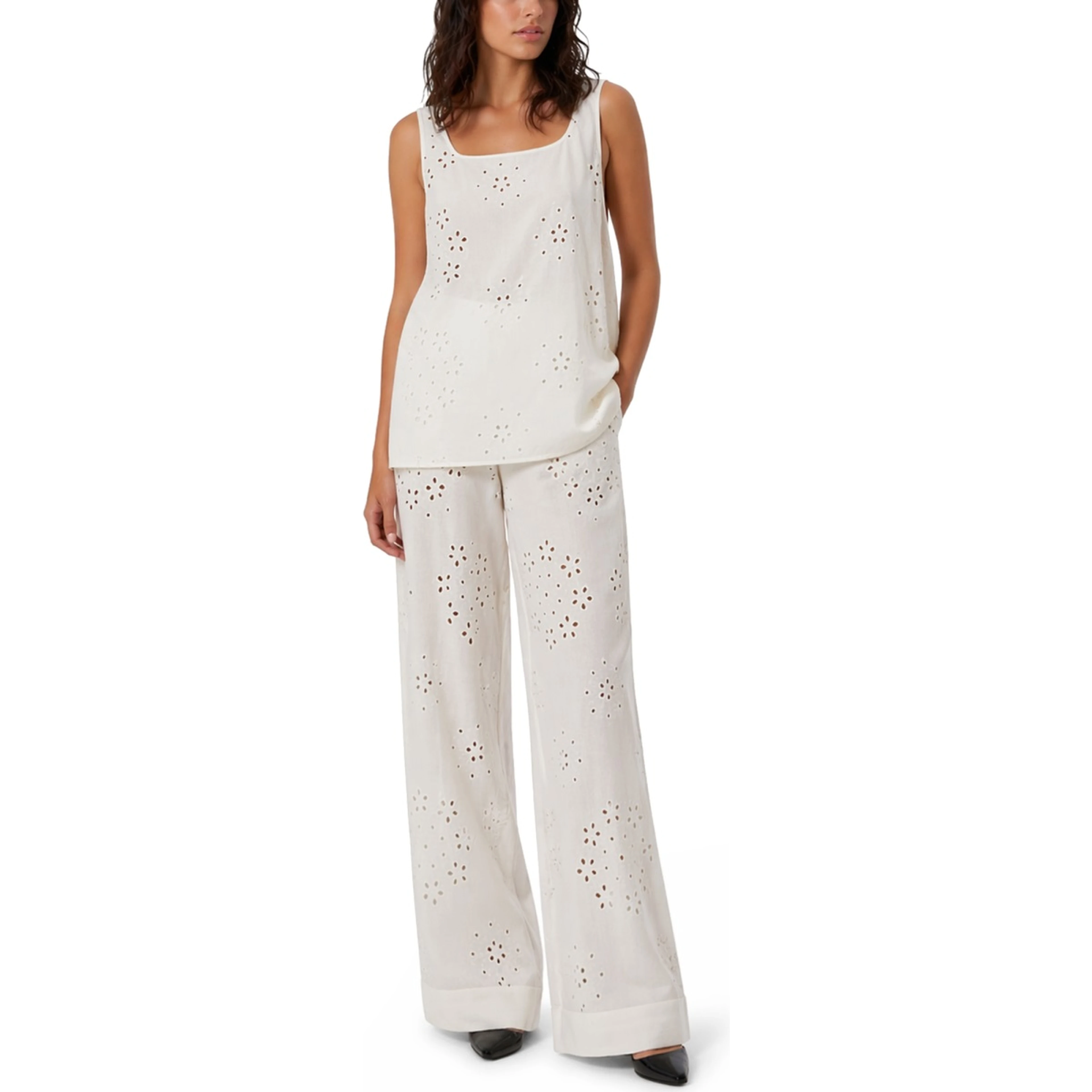 PANTALONE TRAFORATO CON RICAMO SANGALLO
