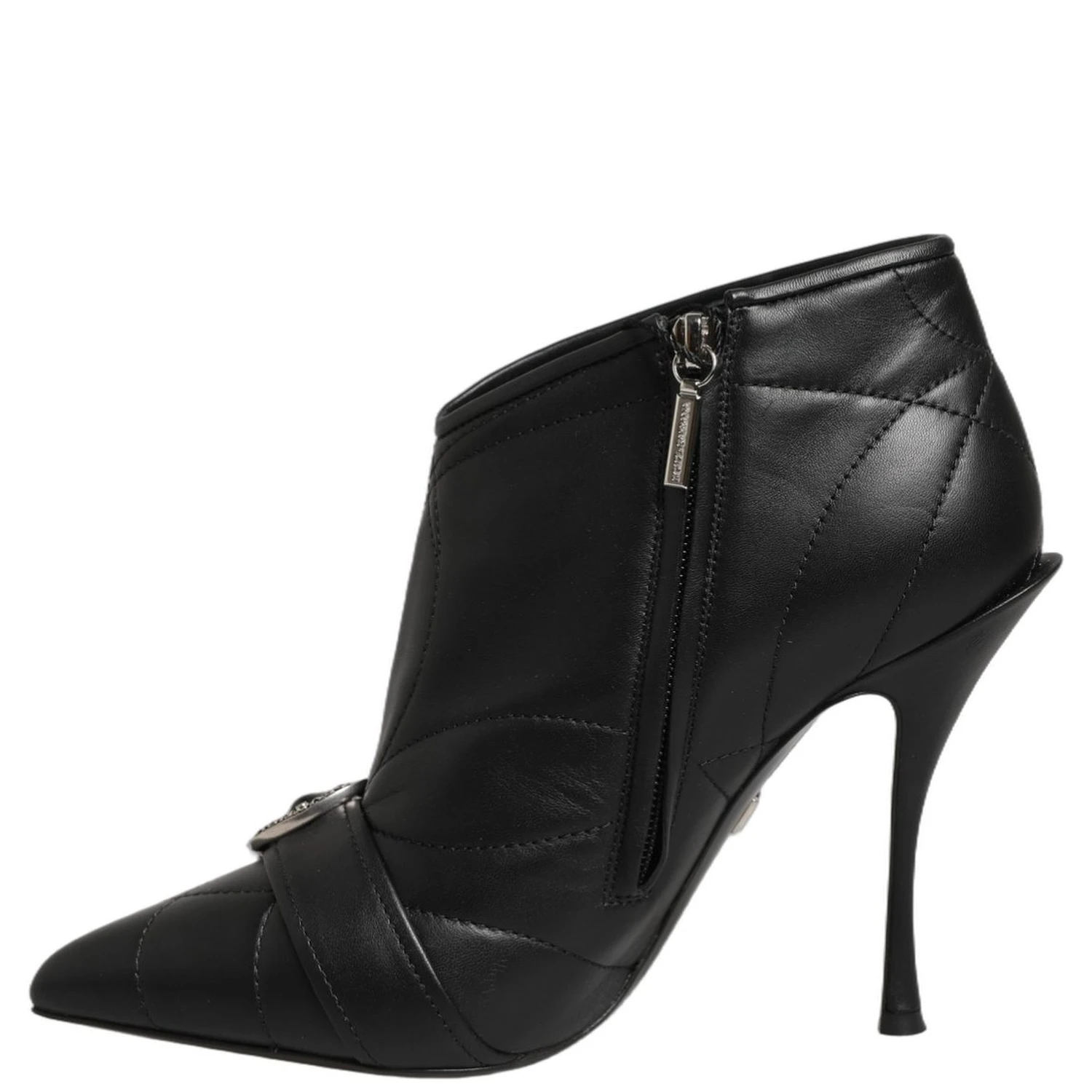 Black Devotion Quilted Buckled Boots Shoes