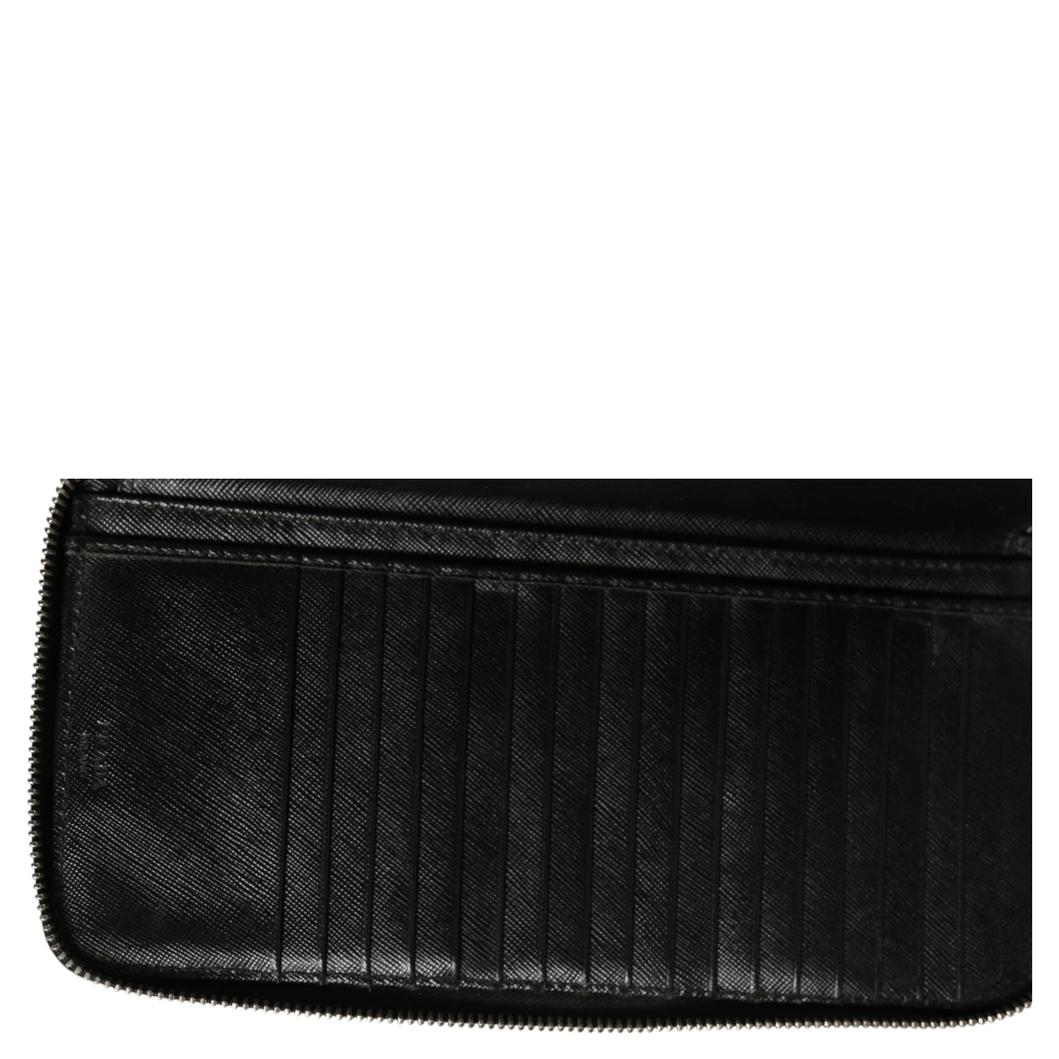 Baltico Saffiano Leather Zip Travel Wallet
