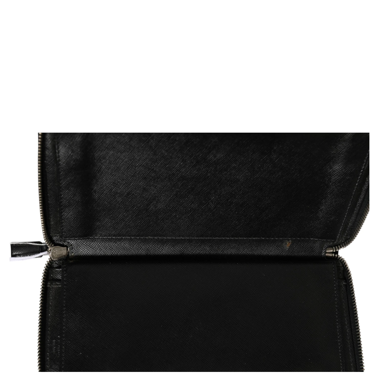 Baltico Saffiano Leather Zip Travel Wallet