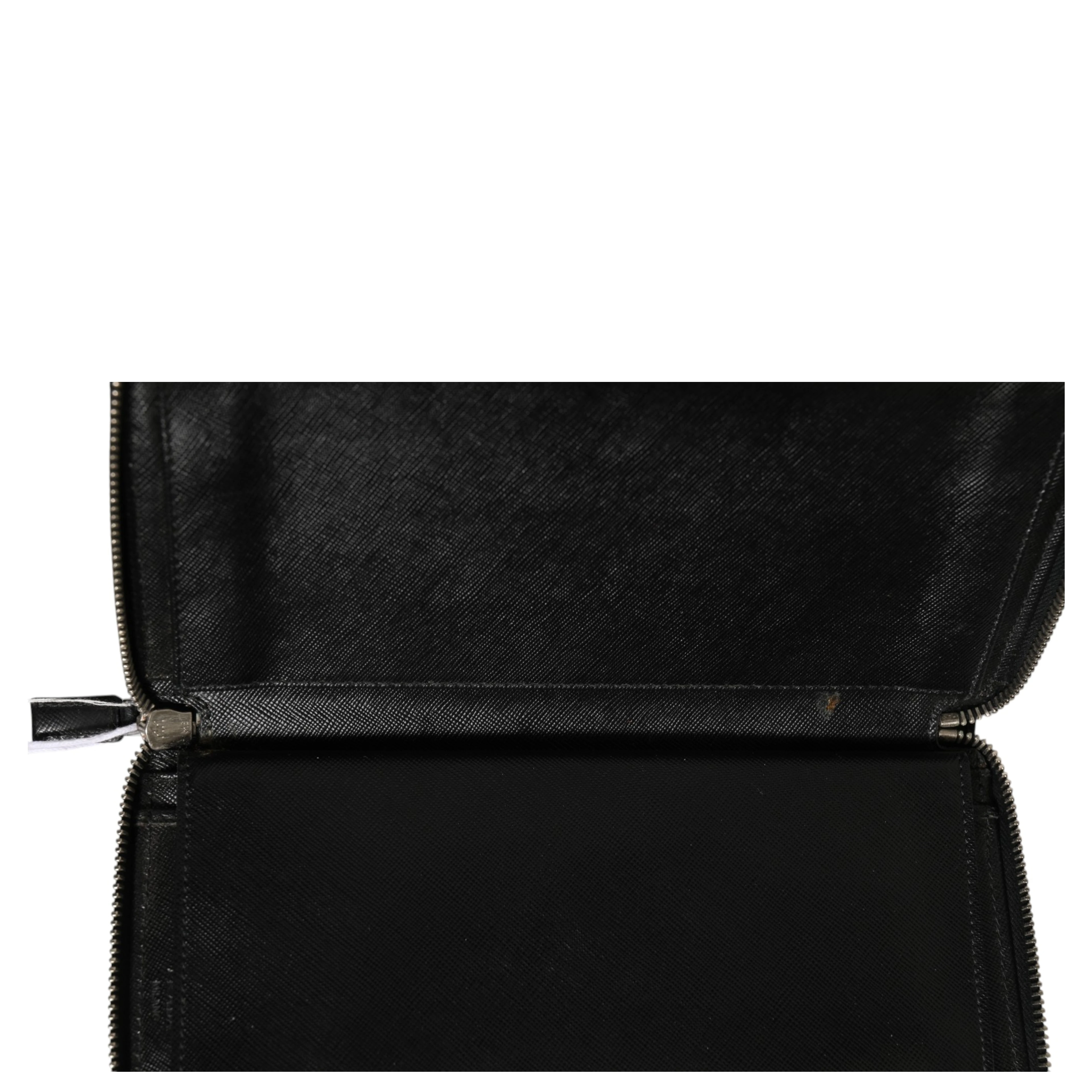 Baltico Saffiano Leather Zip Travel Wallet