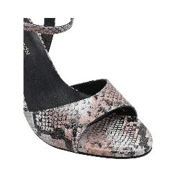 ANGEL ALARCON With Heel