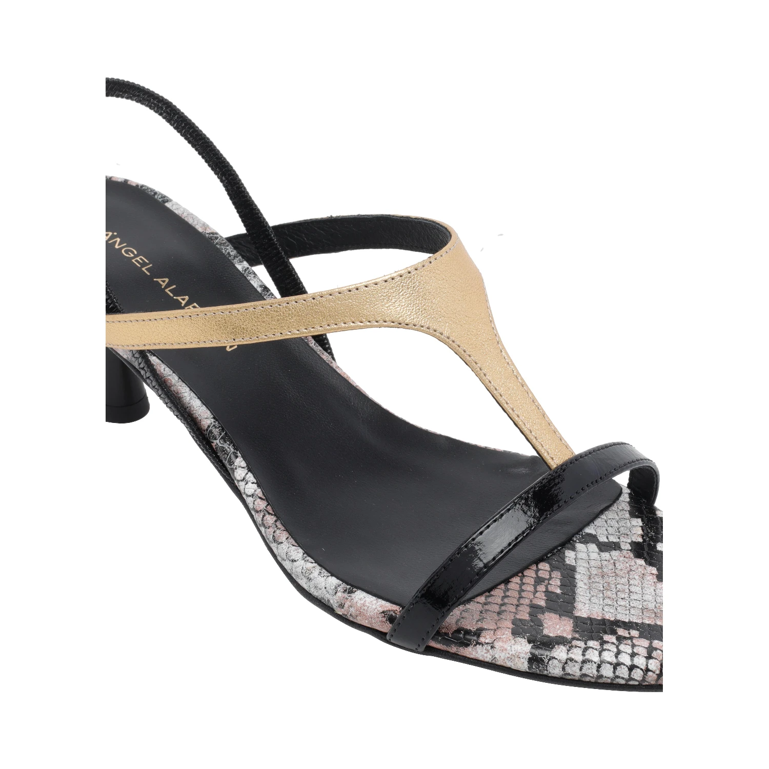 ANGEL ALARCON With Heel