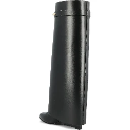 جزمة جيفنشي سوداء