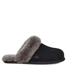 UGG Flat shoes