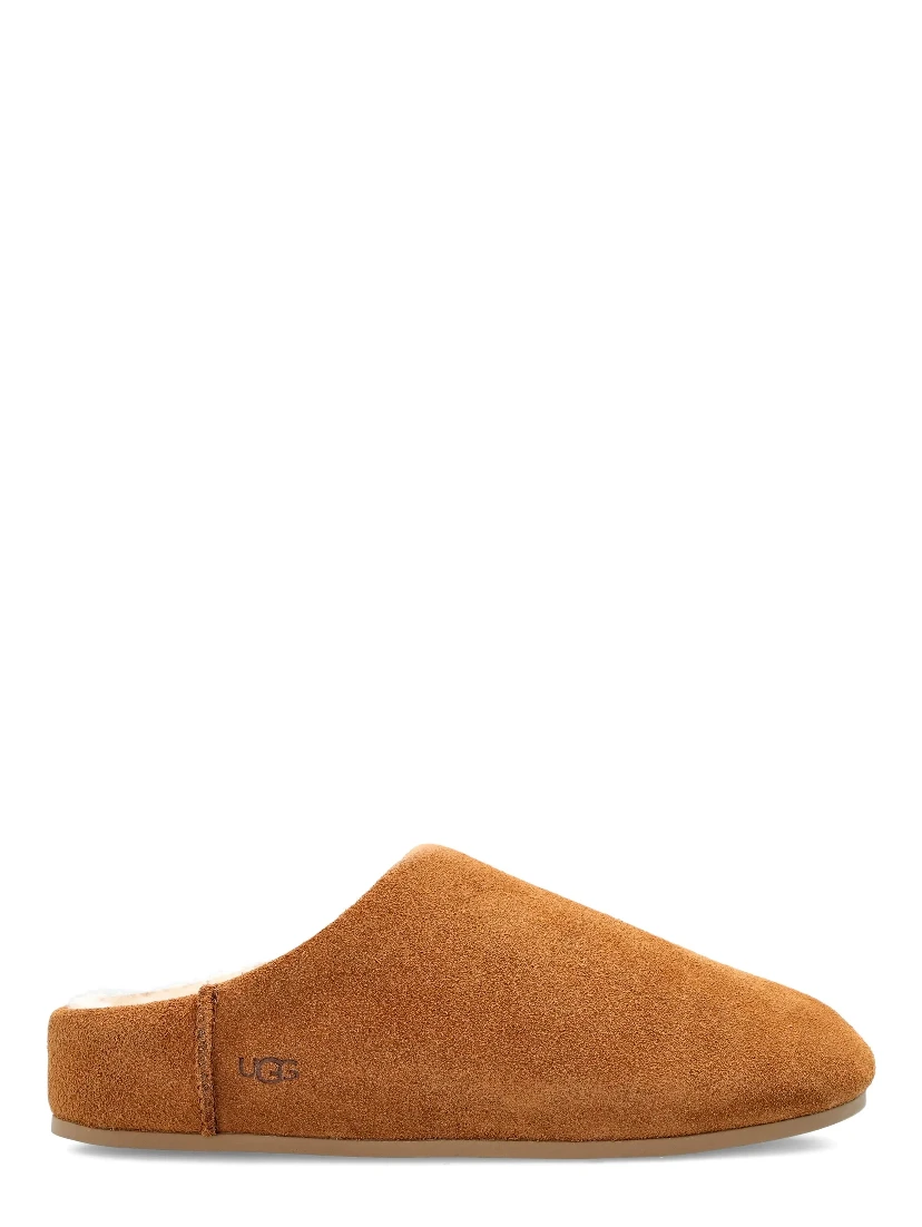 UGG Flat shoes