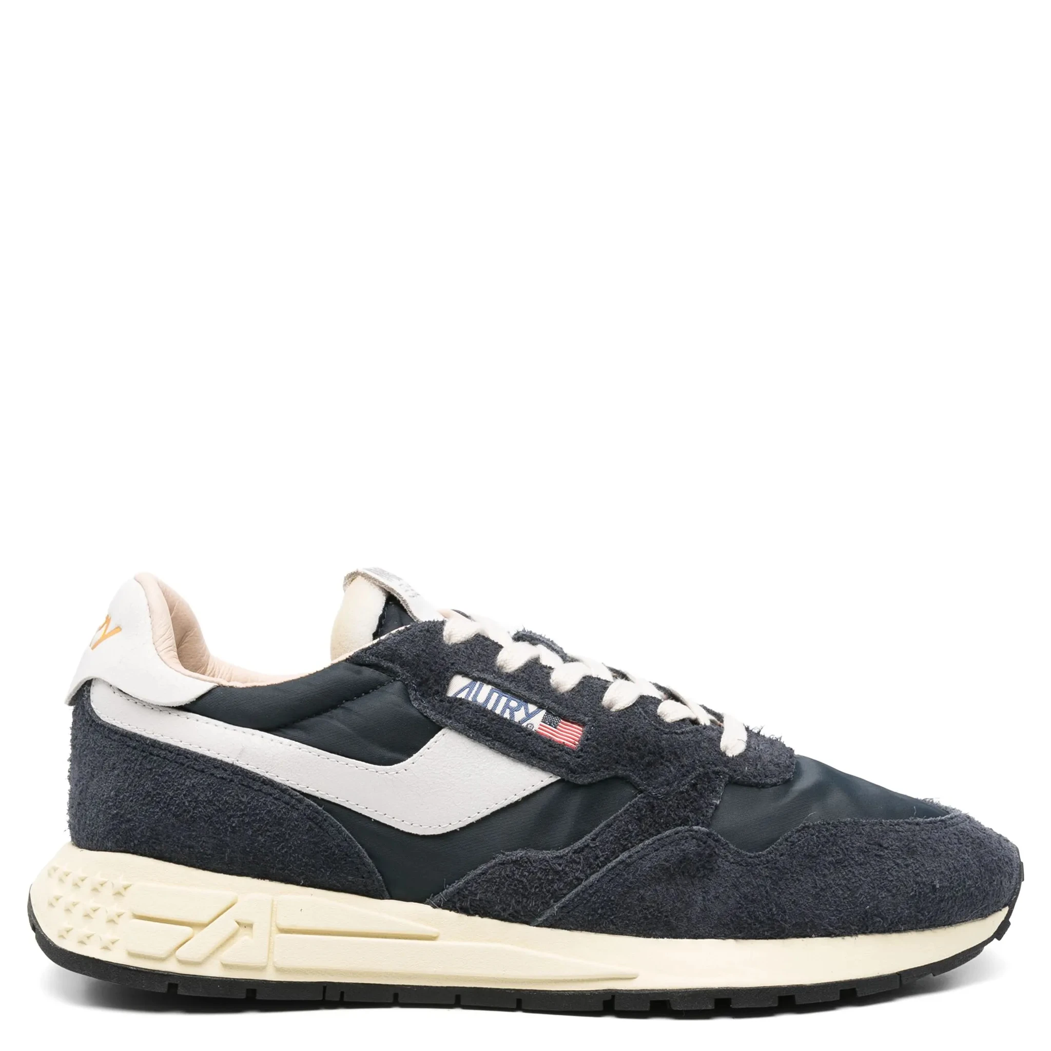 أحذية رياضية من أوتري