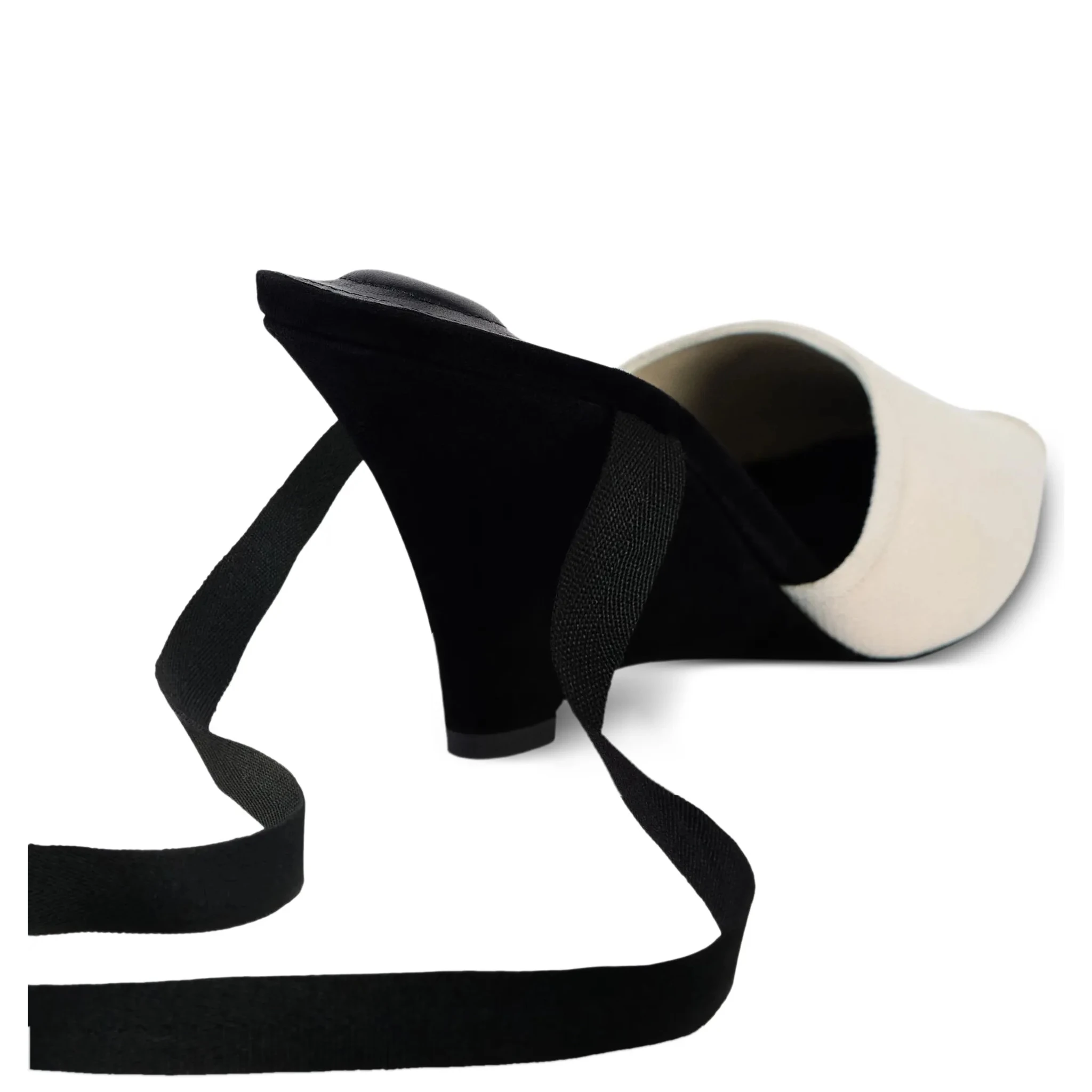 JACQUEMUS Flat shoes Beige