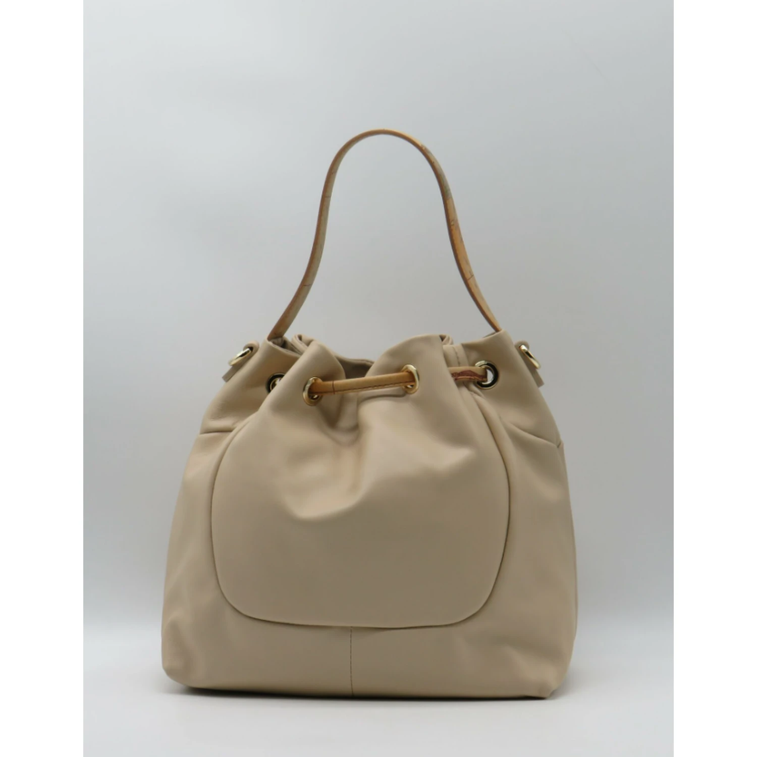 Alviero Martini Bags.. Ivory