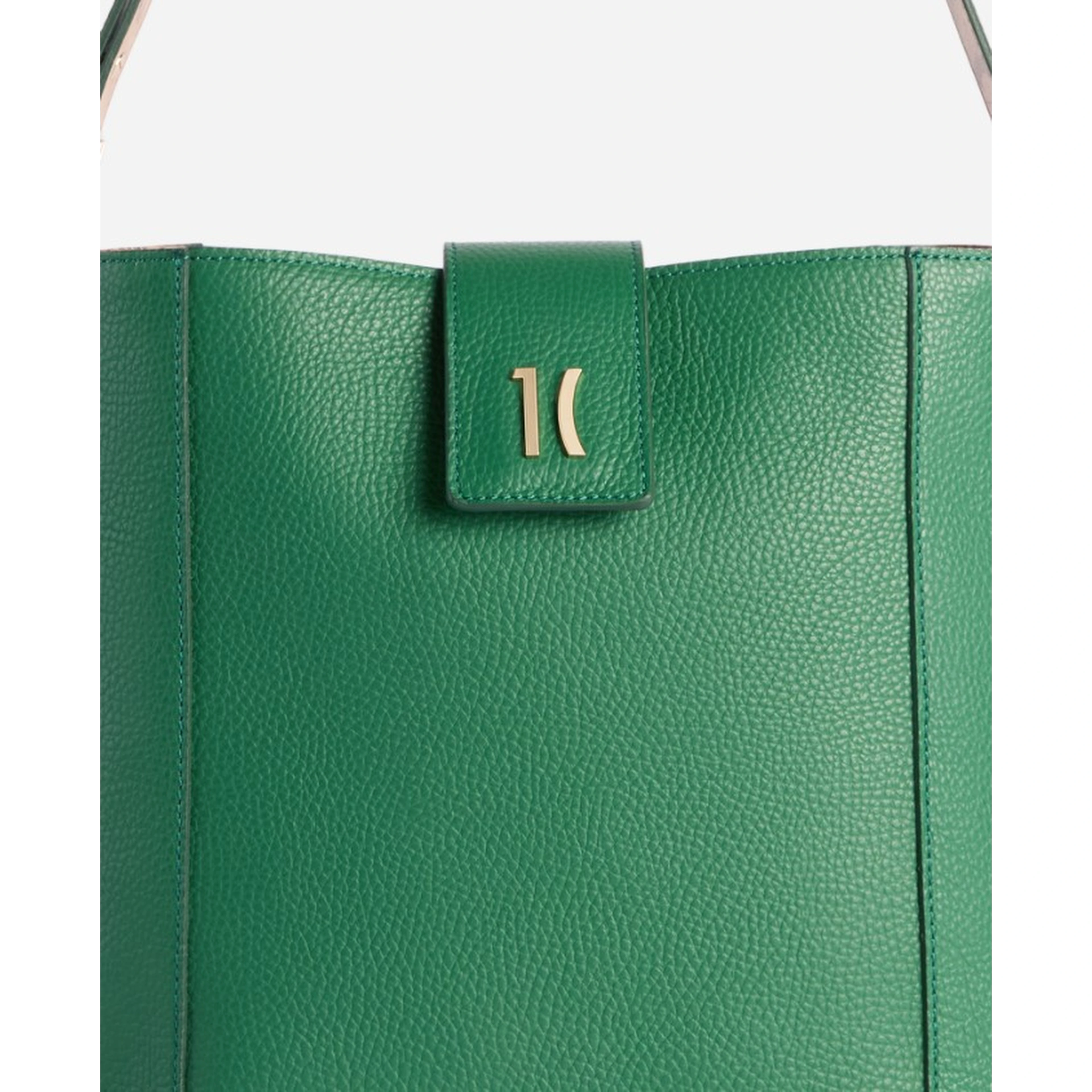 Alviero Martini Bags.. Fern Green