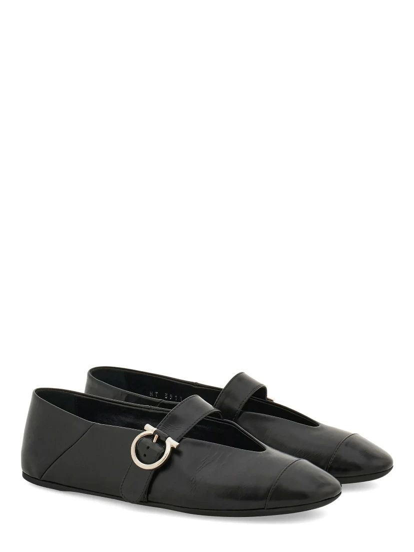 Ferragamo Flat shoes Black