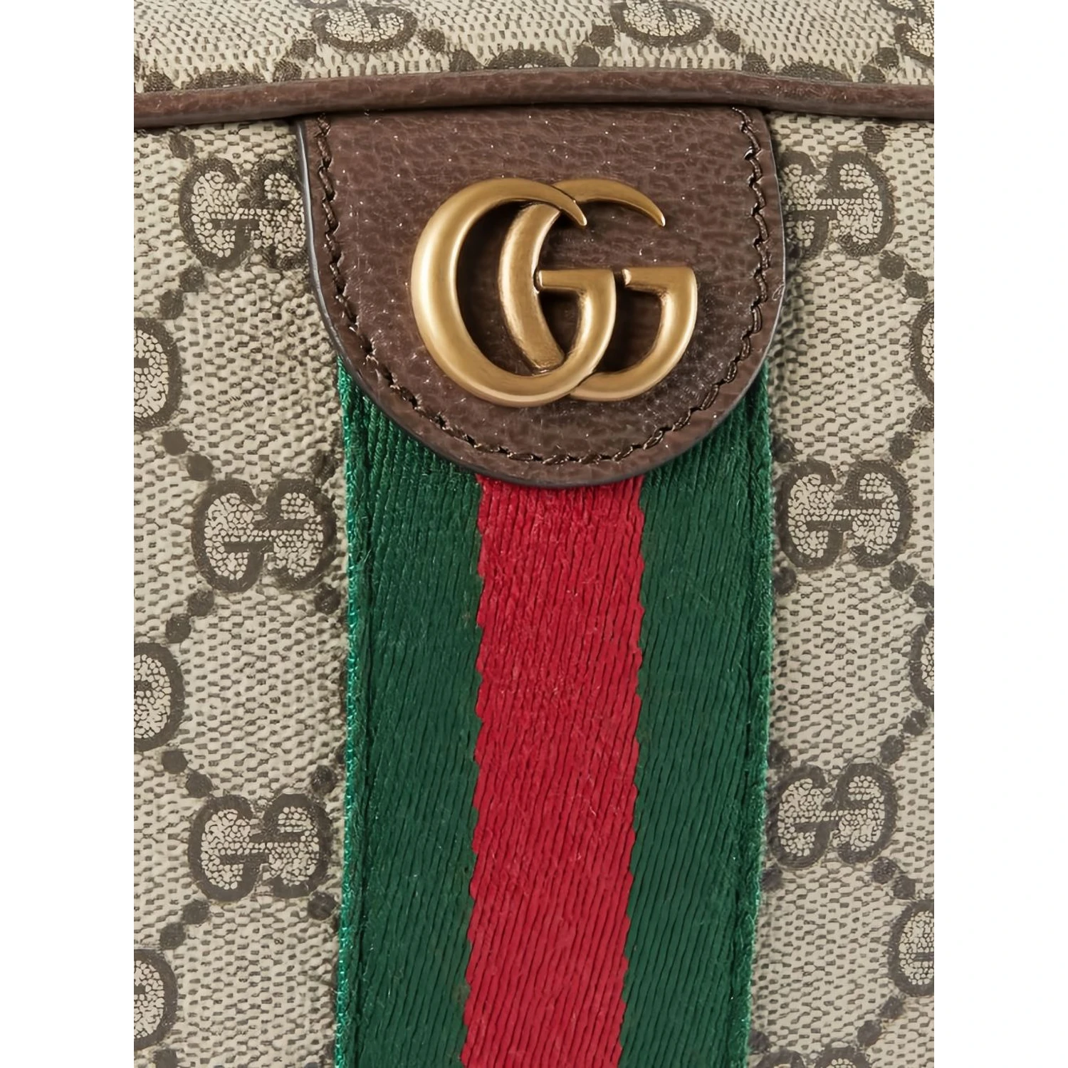حقائب غوتشي.. حمراء