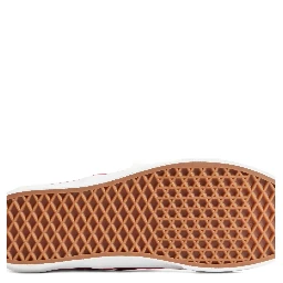 أحذية رياضية من تصميم VANS X VALENTINO