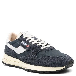 أحذية رياضية من أوتري