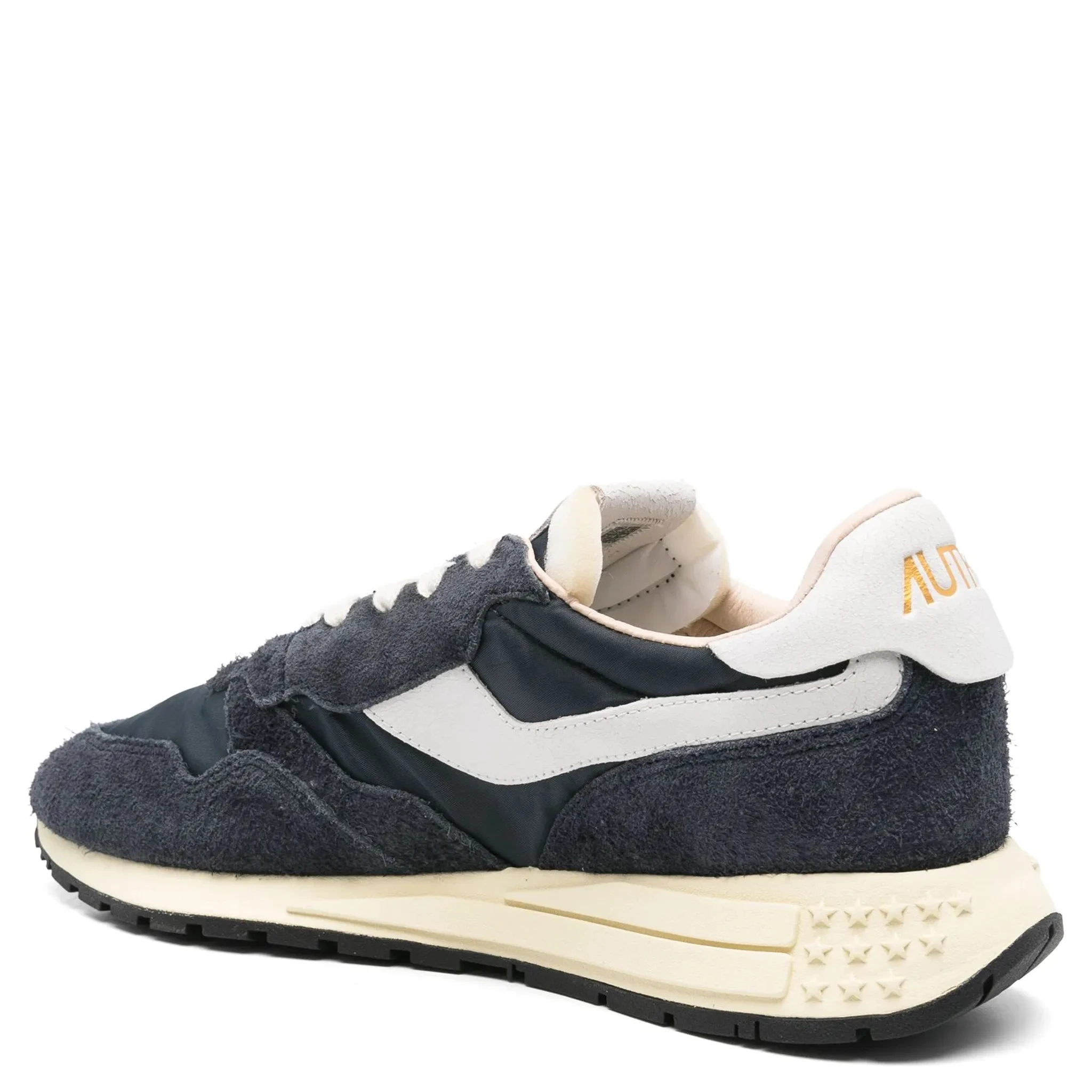 أحذية رياضية من أوتري